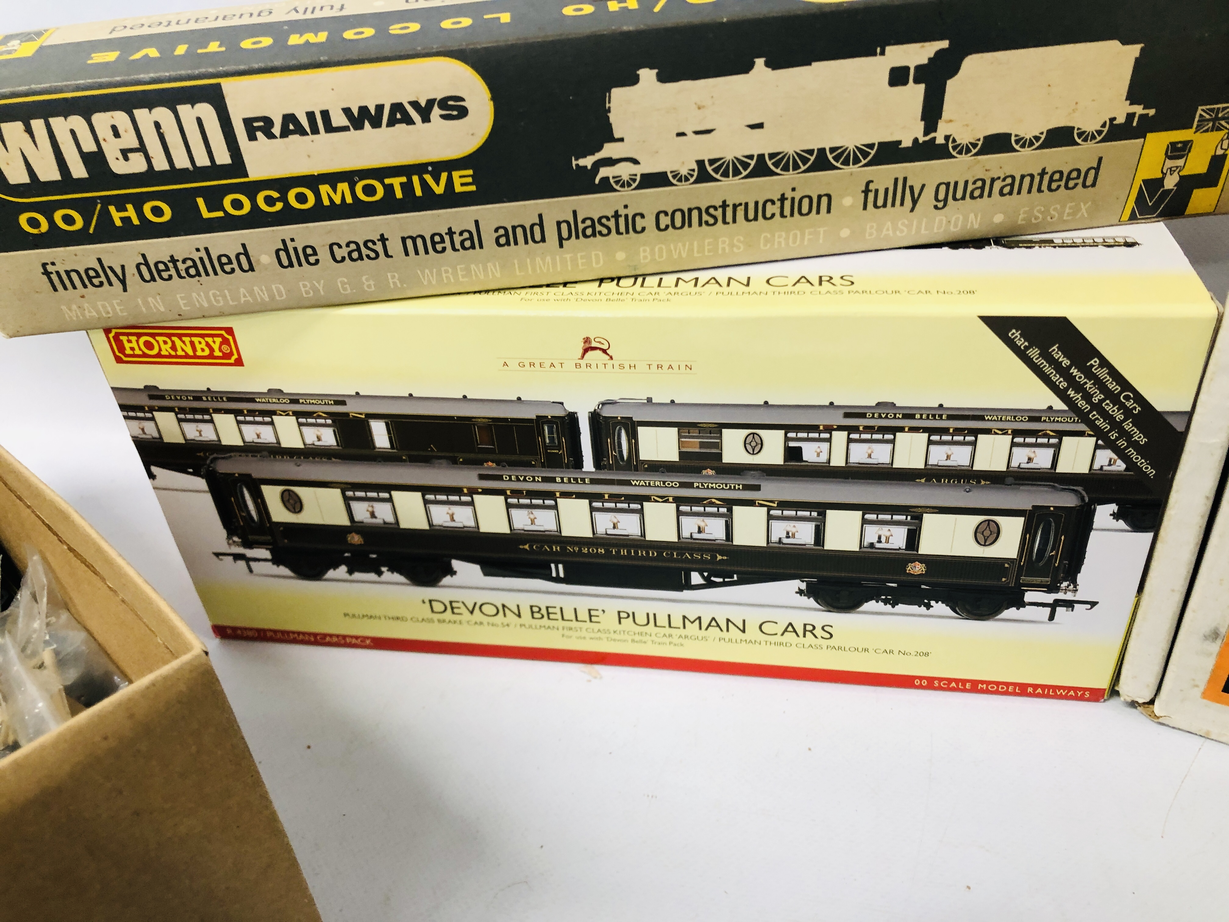 COLLECTION OF 00 GAUGE RAILWAY TO INCLUDE HORNBY DEVON BELLE PULLMAN CARS, - Bild 5 aus 7