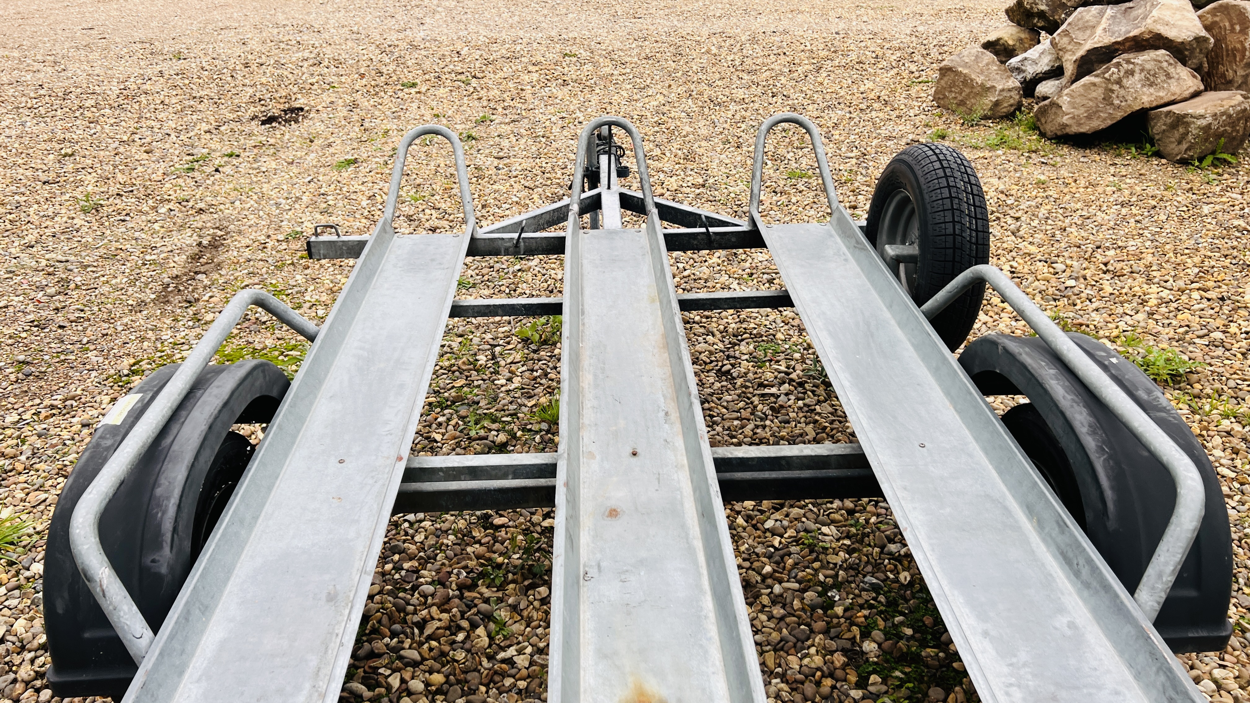 A METAFO GALVANISED MOTORCYCLE CAR TRAILER (THREE BIKE CAPACITY) - ROAD TYRES REQUIRE REPLACEMENT, - Image 5 of 13