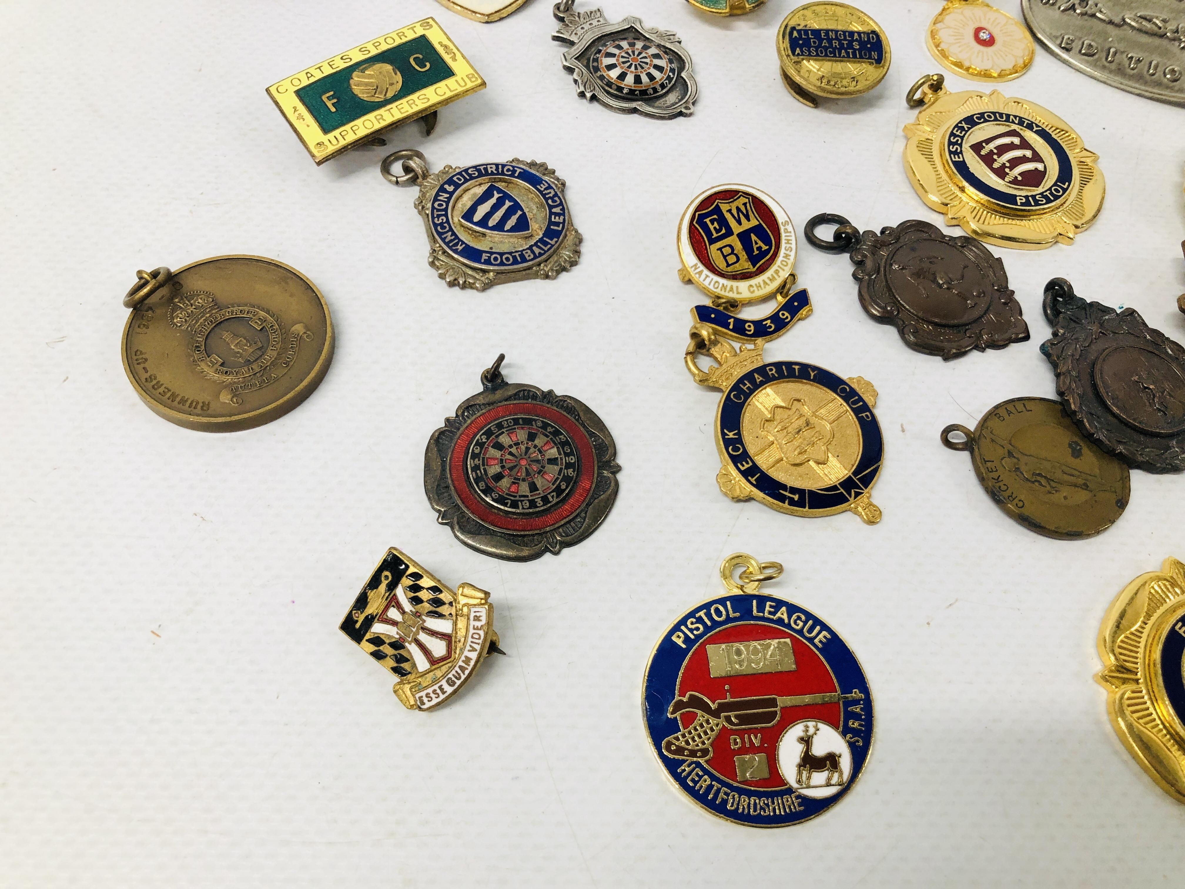 COLLECTION OF BADGES TO INCLUDE ENAMELLED SPORTING AND SILVER, ETC. - Image 2 of 5