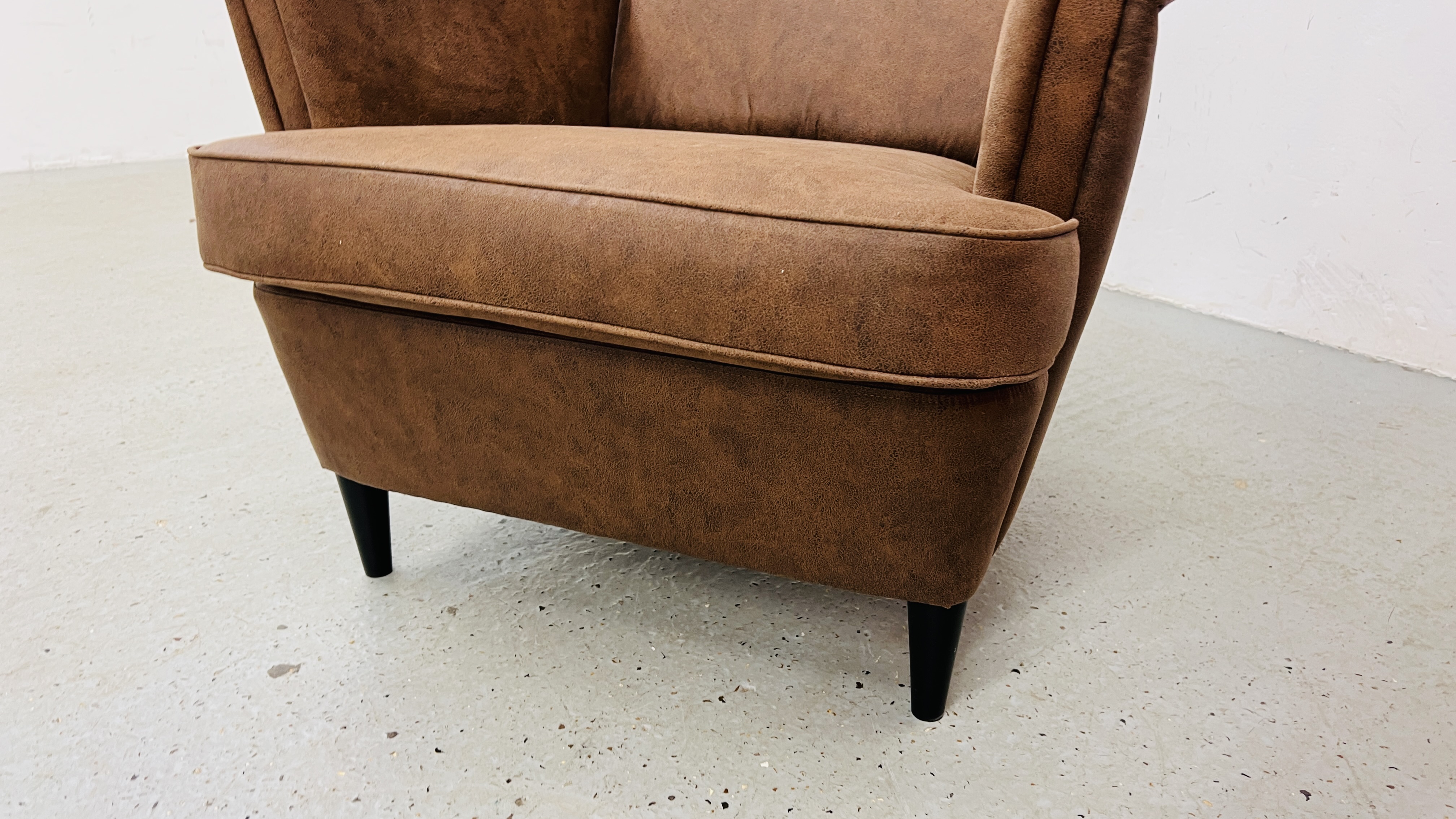A MODEERN IKEA DESIGNER WINGED ARM CHAIR FAUX BROWN SUEDE UPHOLSTERTY - Image 4 of 7