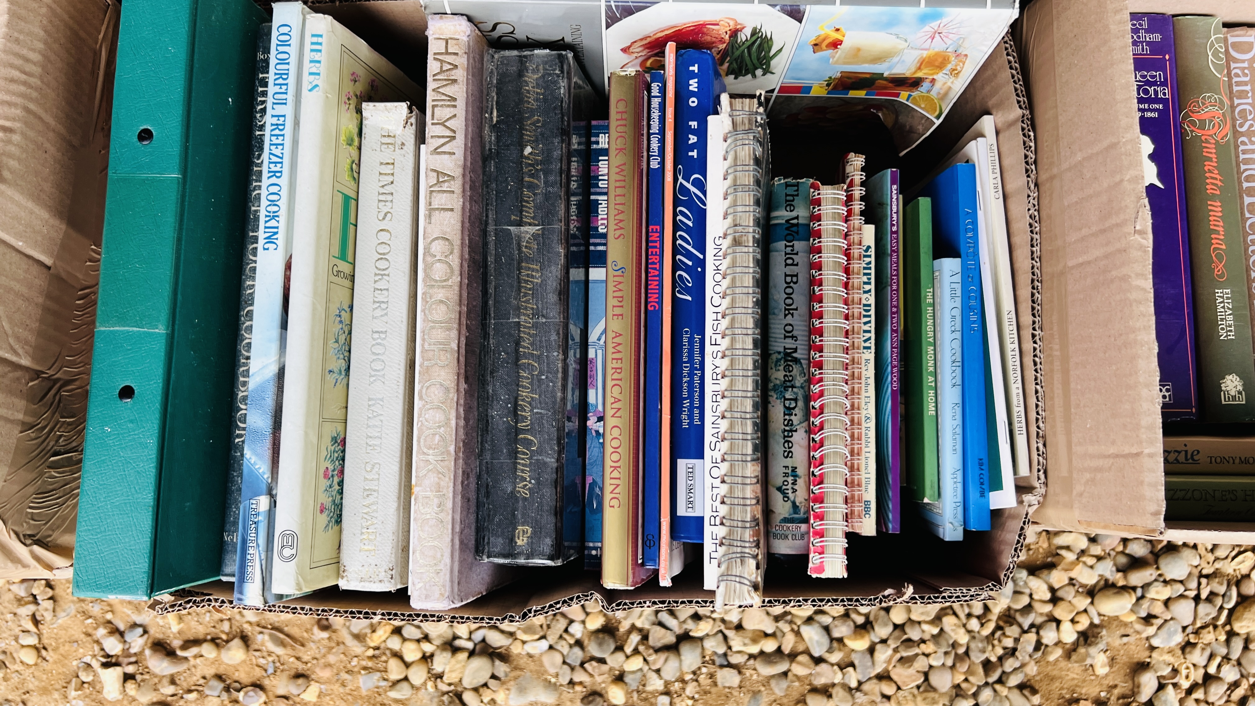 23 BOXES OF ASSORTED BOOKS - AS CLEARED TO INCLUDE NOVELS AND REFERENCE. - Image 16 of 24