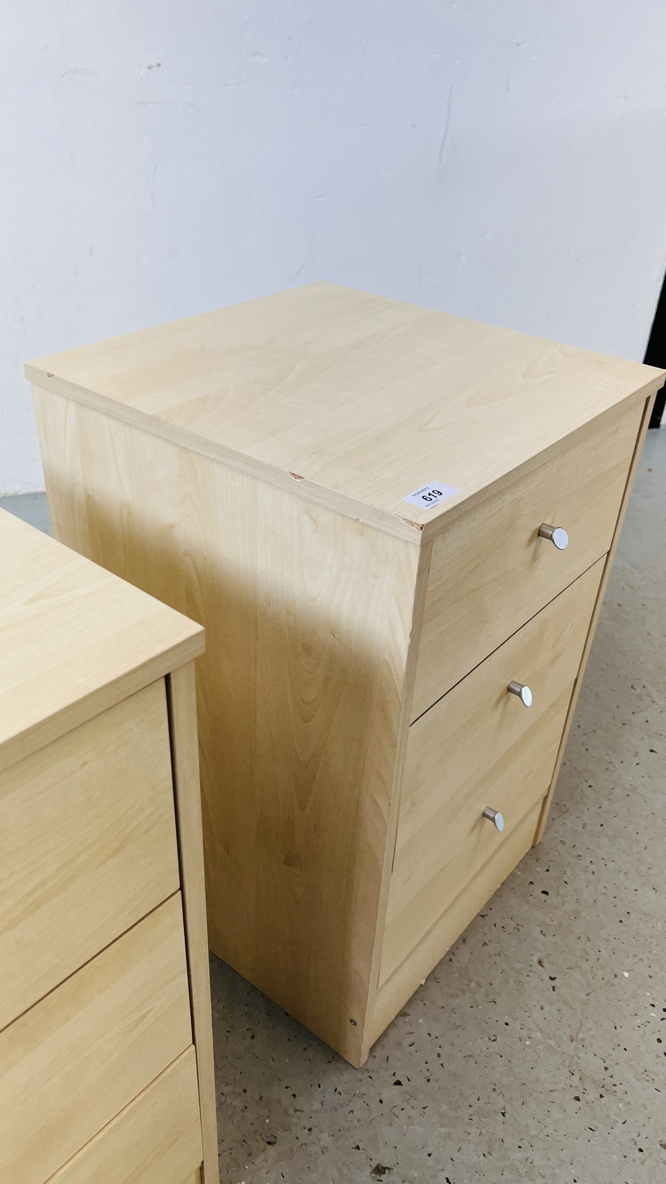 A PAIR OF MODERN LIGHT ASH THREE DRAWER BEDSIDE CHESTS EACH W 39CM, D 40CM, H 61CM. - Image 9 of 9