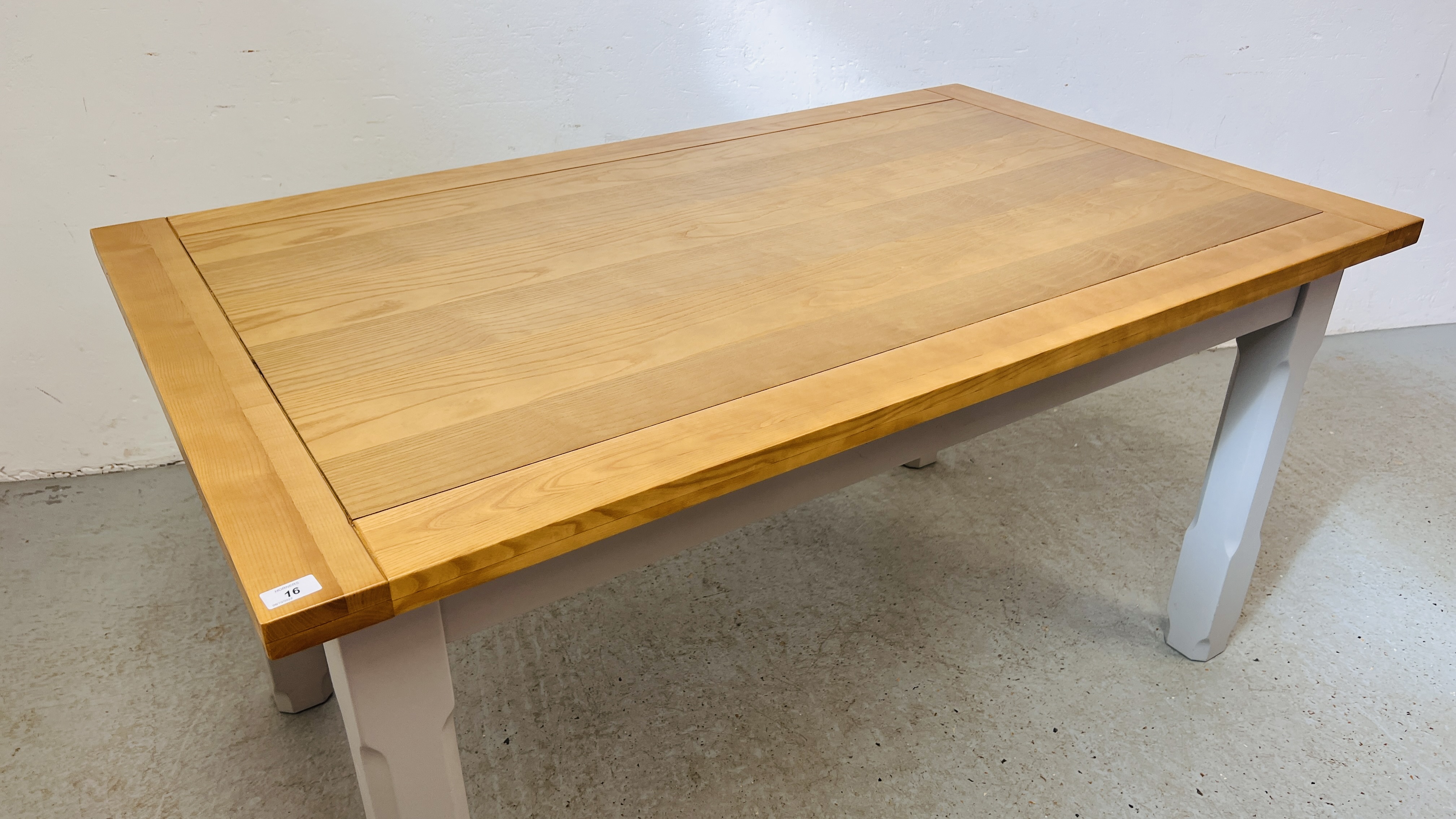 A MODERN DINING TABLE WITH PINE FINISH TOP AND GREY PAINTED FRAME - W 90CM. L 150CM. - Image 7 of 8