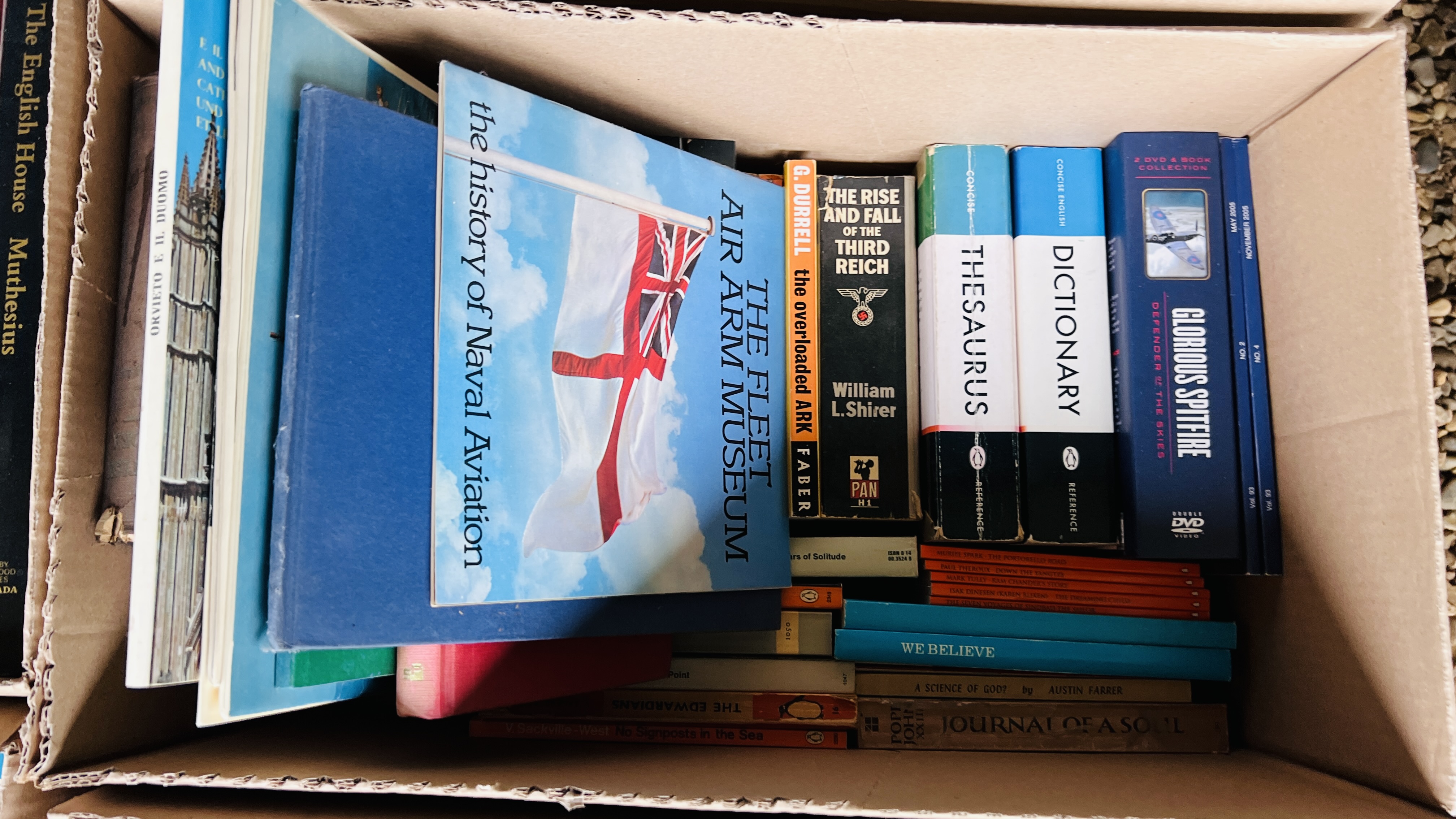 23 BOXES OF ASSORTED BOOKS - AS CLEARED TO INCLUDE NOVELS AND REFERENCE. - Image 23 of 24