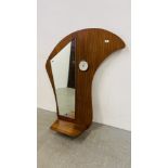 A RETRO MID CENTURY HALL MIRROR / SHELF WITH INSET BAROMETER.