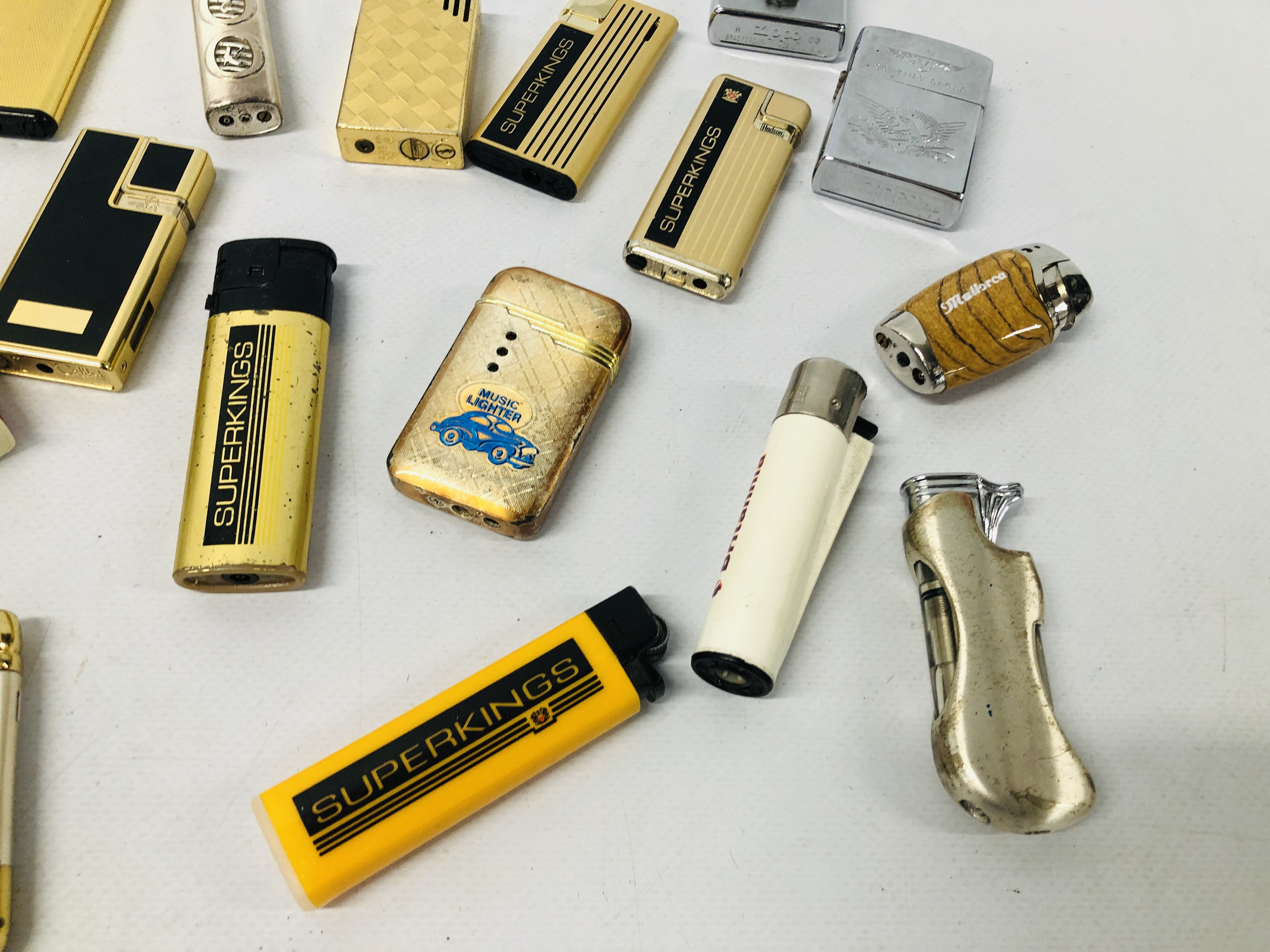 COLLECTION OF ASSORTED LIGHTERS TO INCLUDE COLIBRI, ZIPPO, RONSON, ETC. (APPROX. - Image 2 of 5