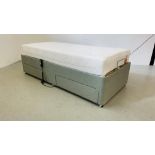 AN ELECTRICALLY ADJUSTABLE SINGLE DIVAN BED TEMPUR MATTRESS,