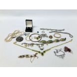 TRAY OF ASSORTED COSTUME JEWELLERY TO INCLUDE VINTAGE MARCASITE BROOCH,