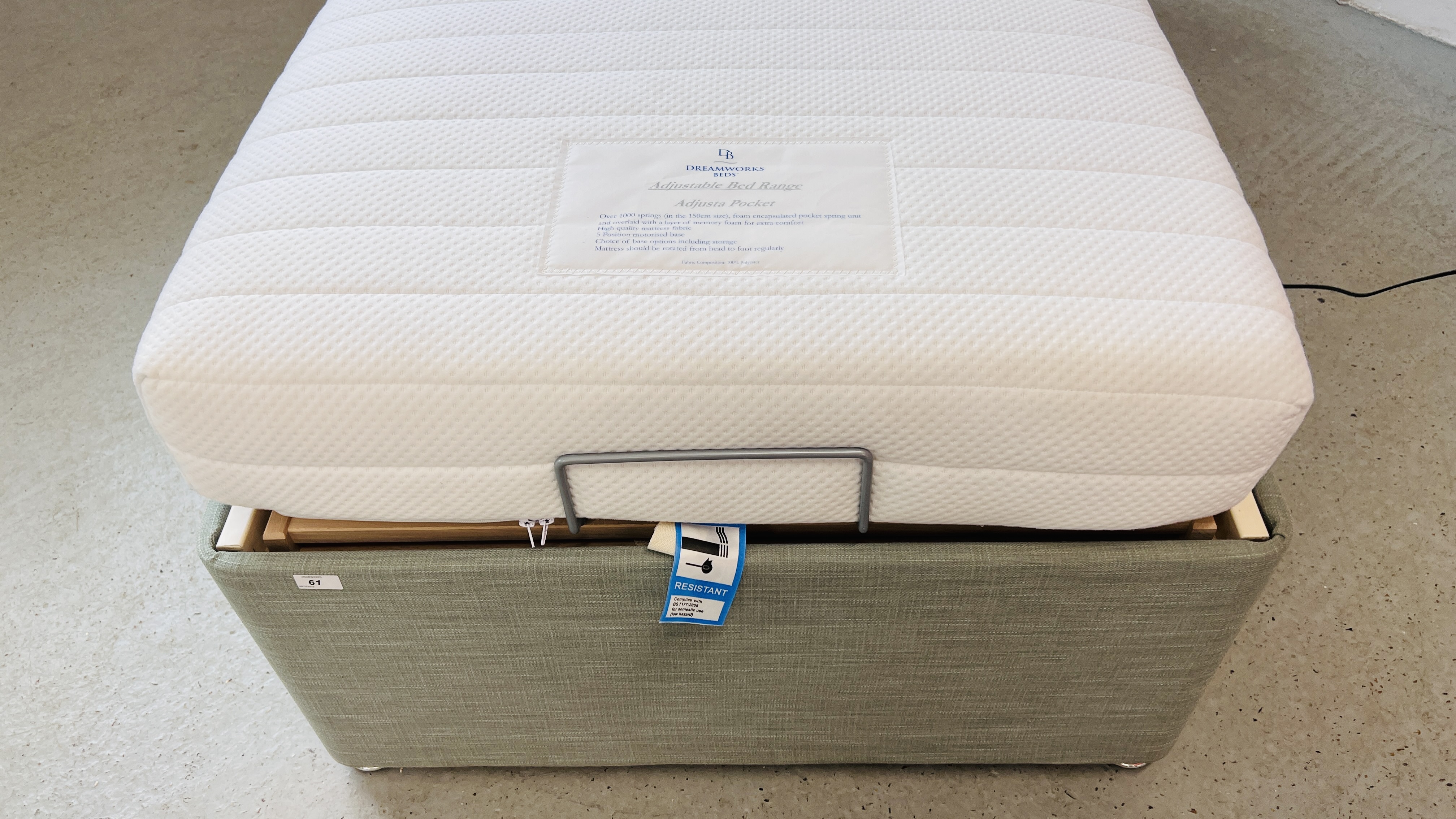 AN ELECTRICALLY ADJUSTABLE SINGLE DIVAN BED WITH DREAMWORKS MATTRESS, - Image 4 of 12