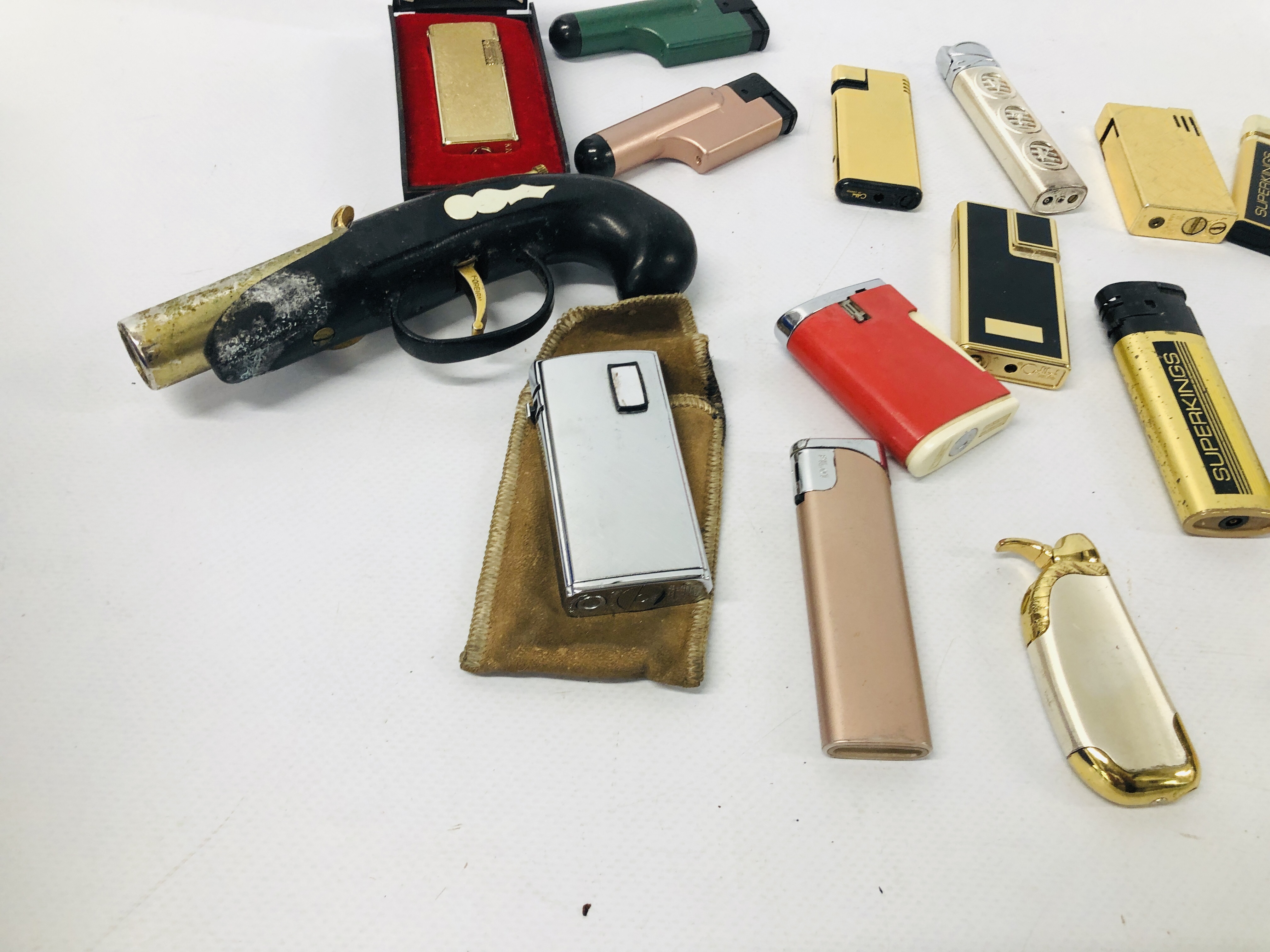 COLLECTION OF ASSORTED LIGHTERS TO INCLUDE COLIBRI, ZIPPO, RONSON, ETC. (APPROX. - Image 5 of 5