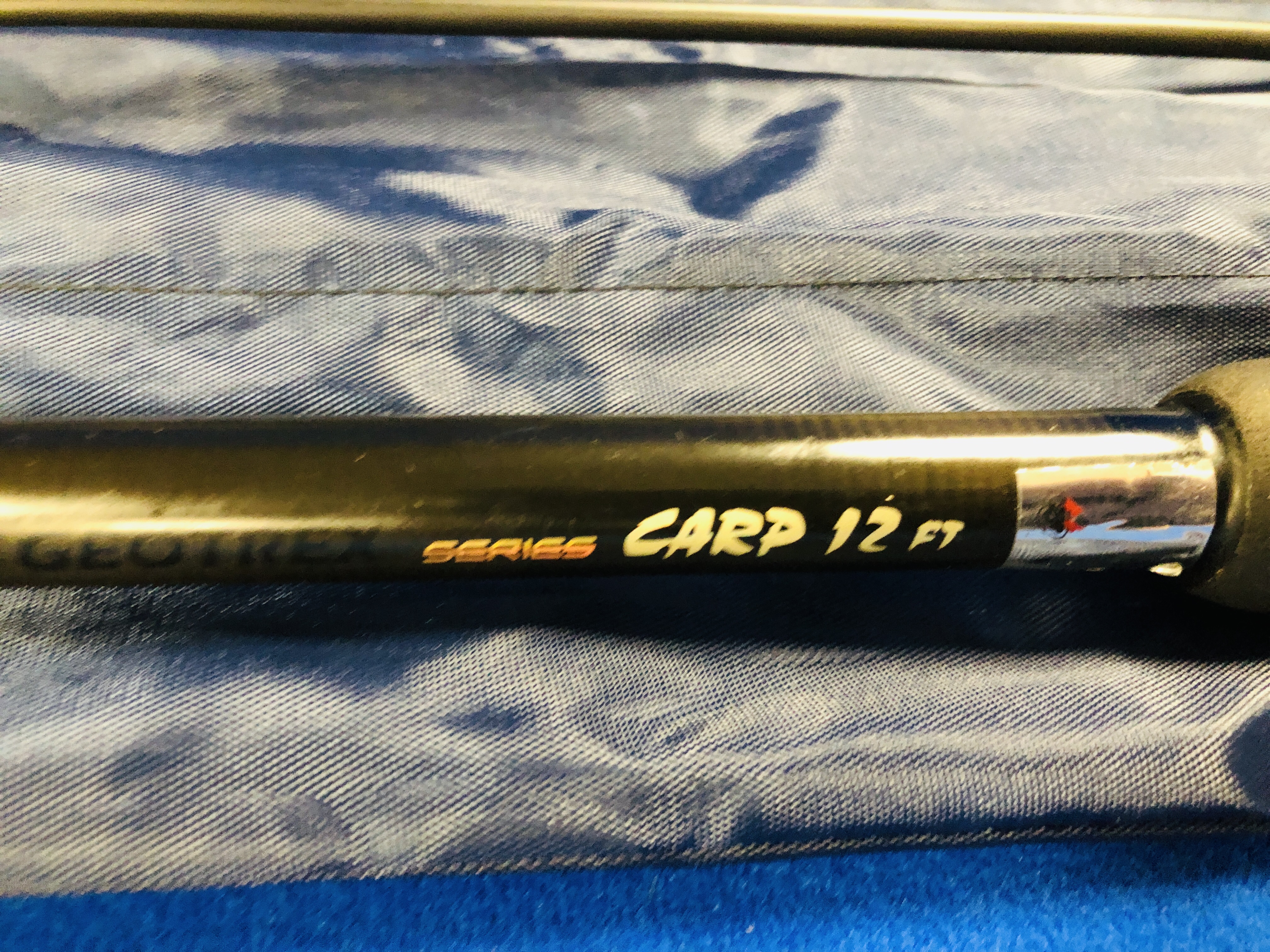 A BLACK ROCK GEOTREX SERIES CARP 12FT FISHING ROD IN TRANSIT TUBE - Bild 2 aus 6