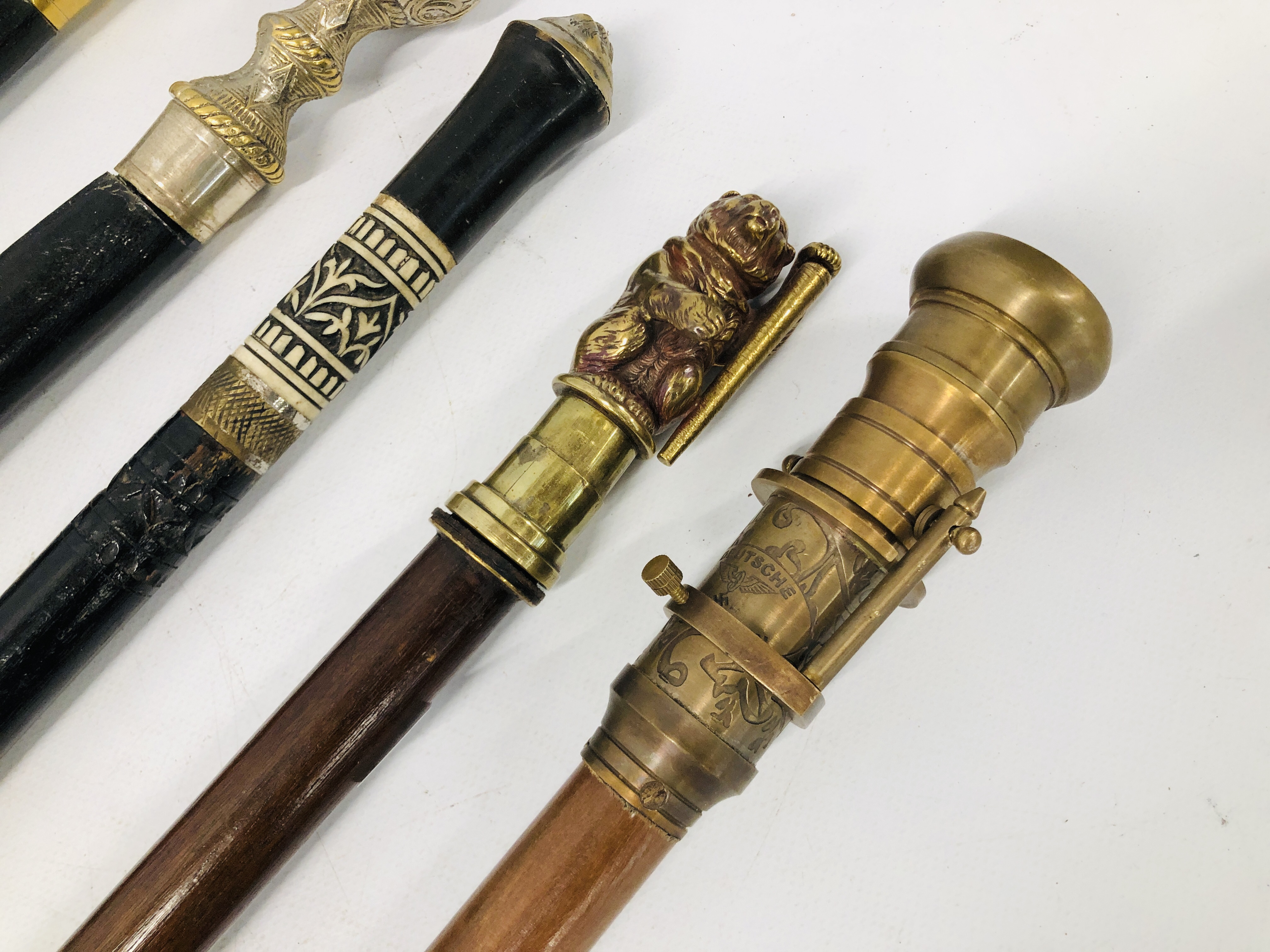 5 X VARIOUS VINTAGE WALKING CANES TO INCLUDE TWO WHITE METAL + VINTAGE BRASS BEAR EXAMPLE - Image 2 of 7