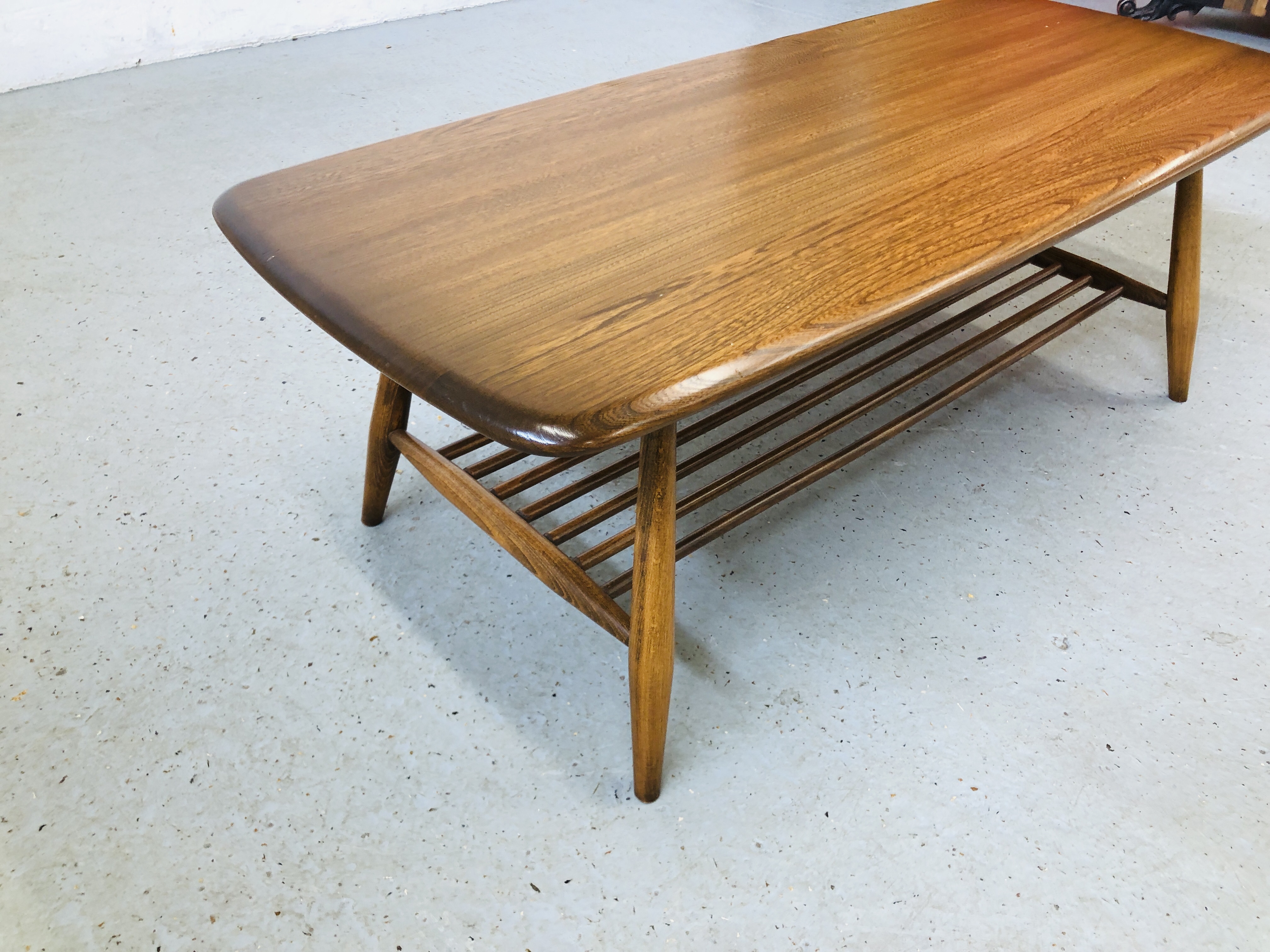 MID CENTURY ERCOL GOLDEN DAWN RECTANGLE COFFEE TABLE WITH SHELF BELOW L 105CM, D 46CM, H 36CM. - Image 5 of 6