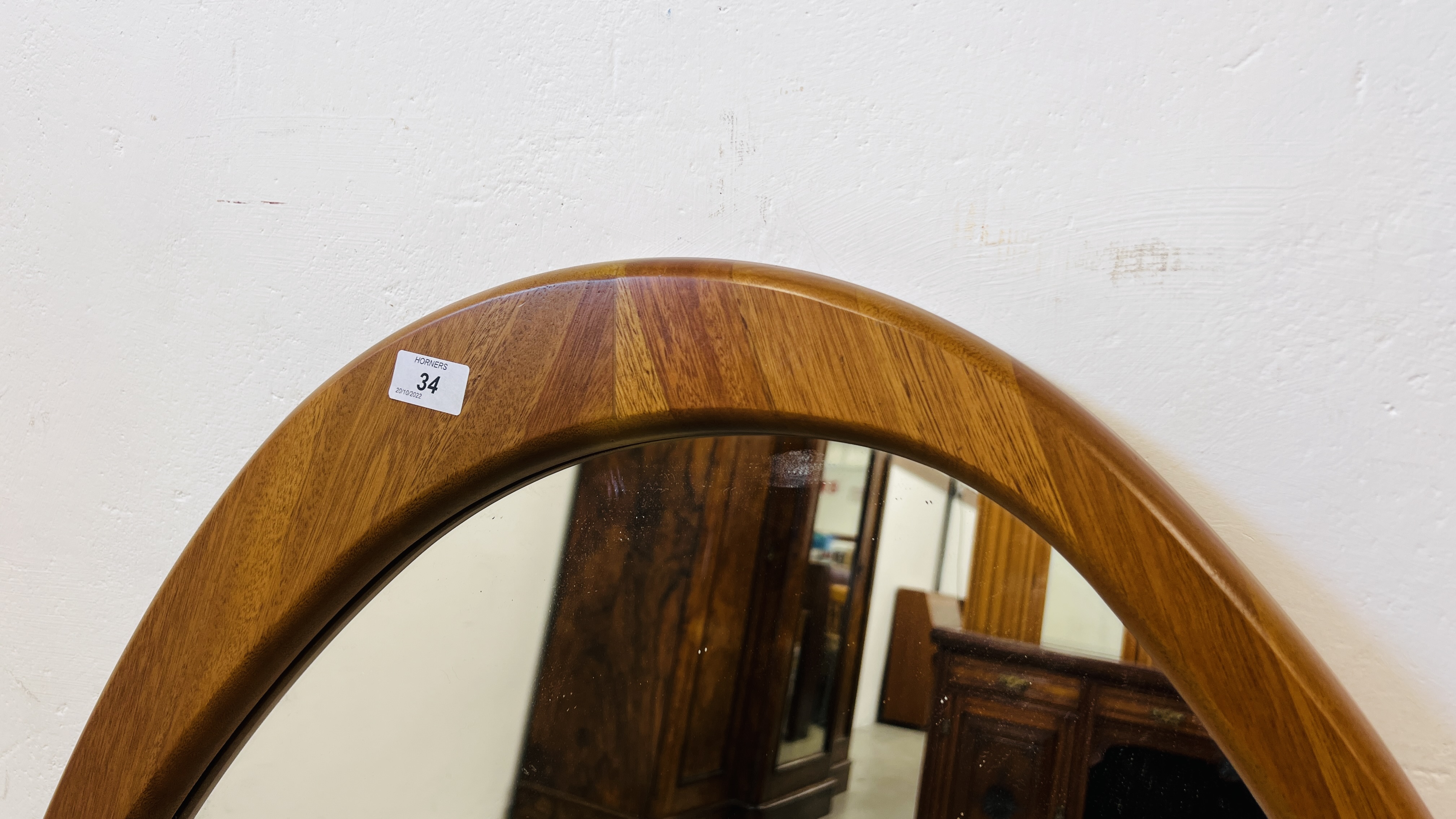 RETRO STYLE TEAK FRAMED MIRROR. - Image 2 of 5