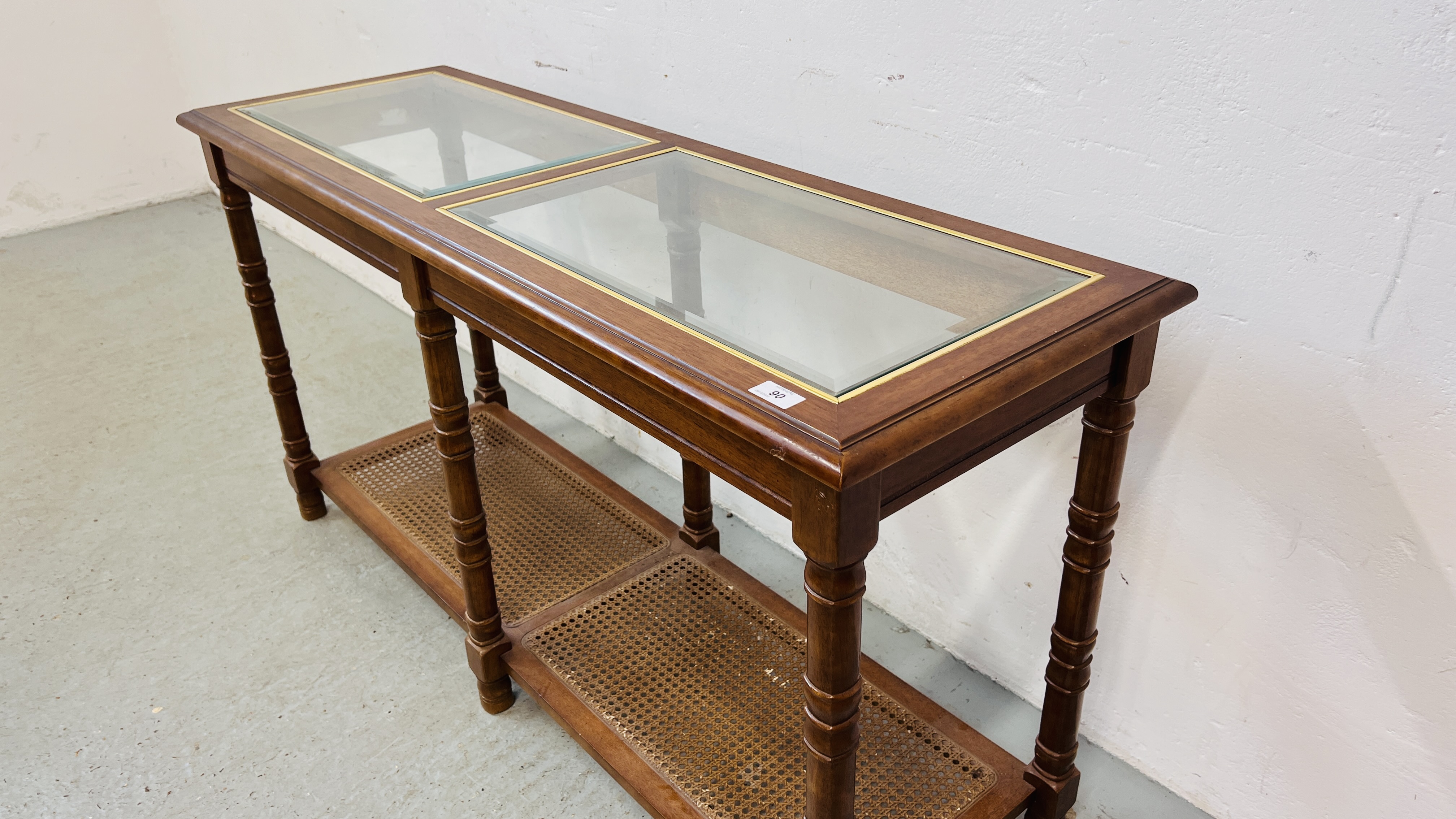 AN OAK FRAMED GLASS TOP SIDE TABLE WITH LOWER OPEN BERGERWARE SHELF W 129CM, D 43CM, H 69CM. - Image 2 of 10