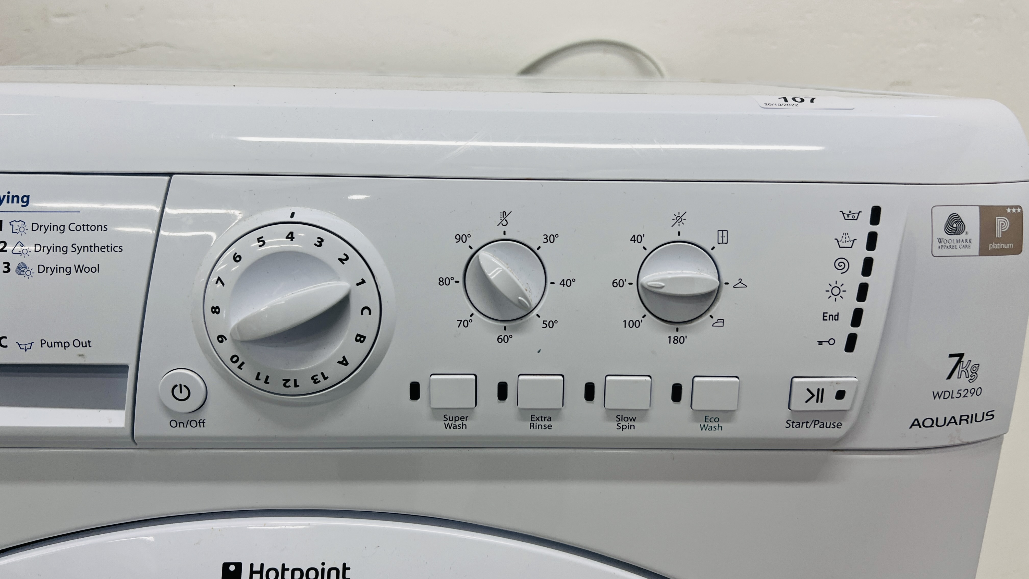 A HOTPOINT AQUARIUS 7KG WASHING MACHINE - SOLD AS SEEN. - Image 2 of 6