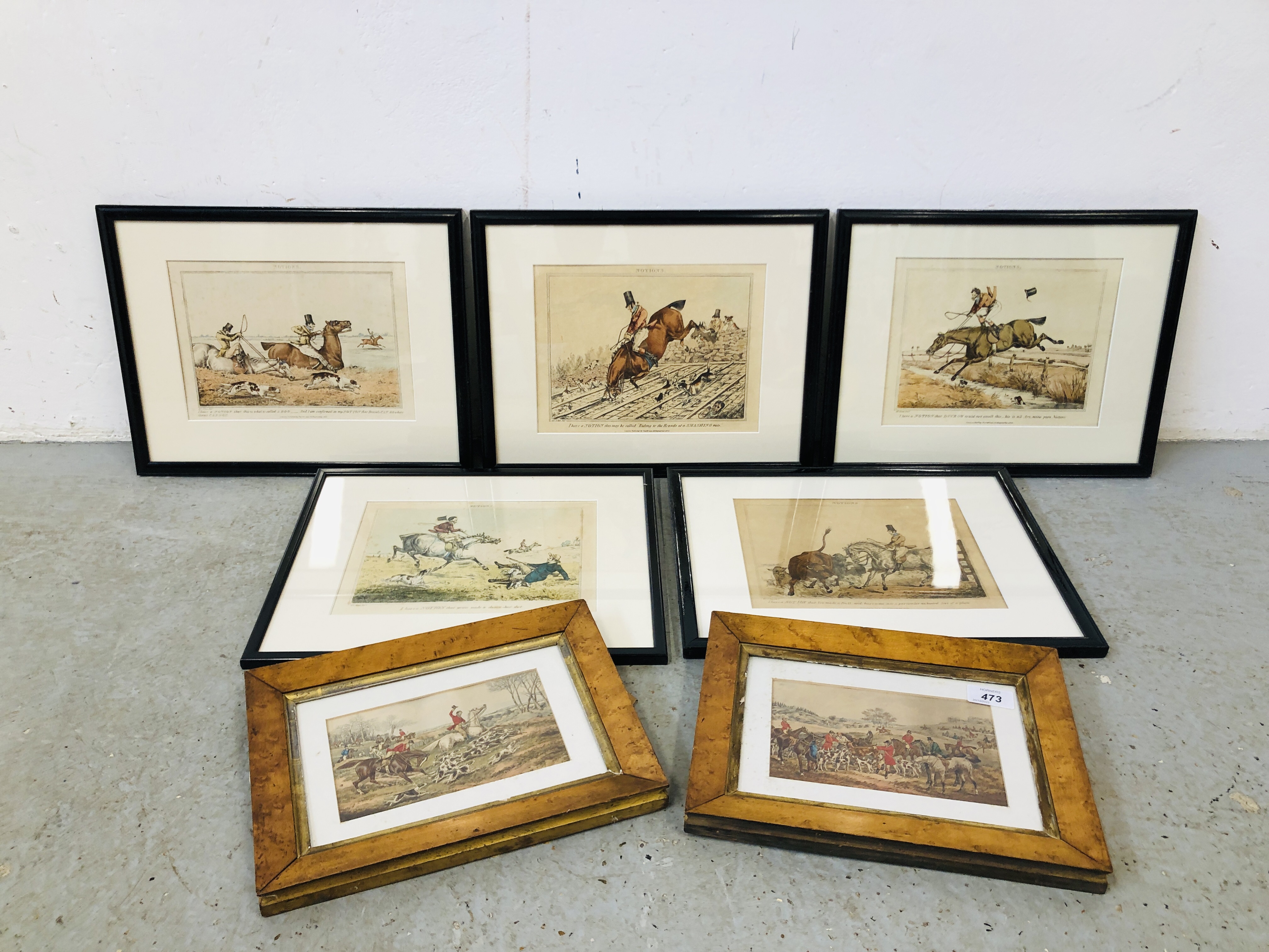 A PAIR OF C19th HUNTING PRINTS IN MAPLE FRAMES, 10.