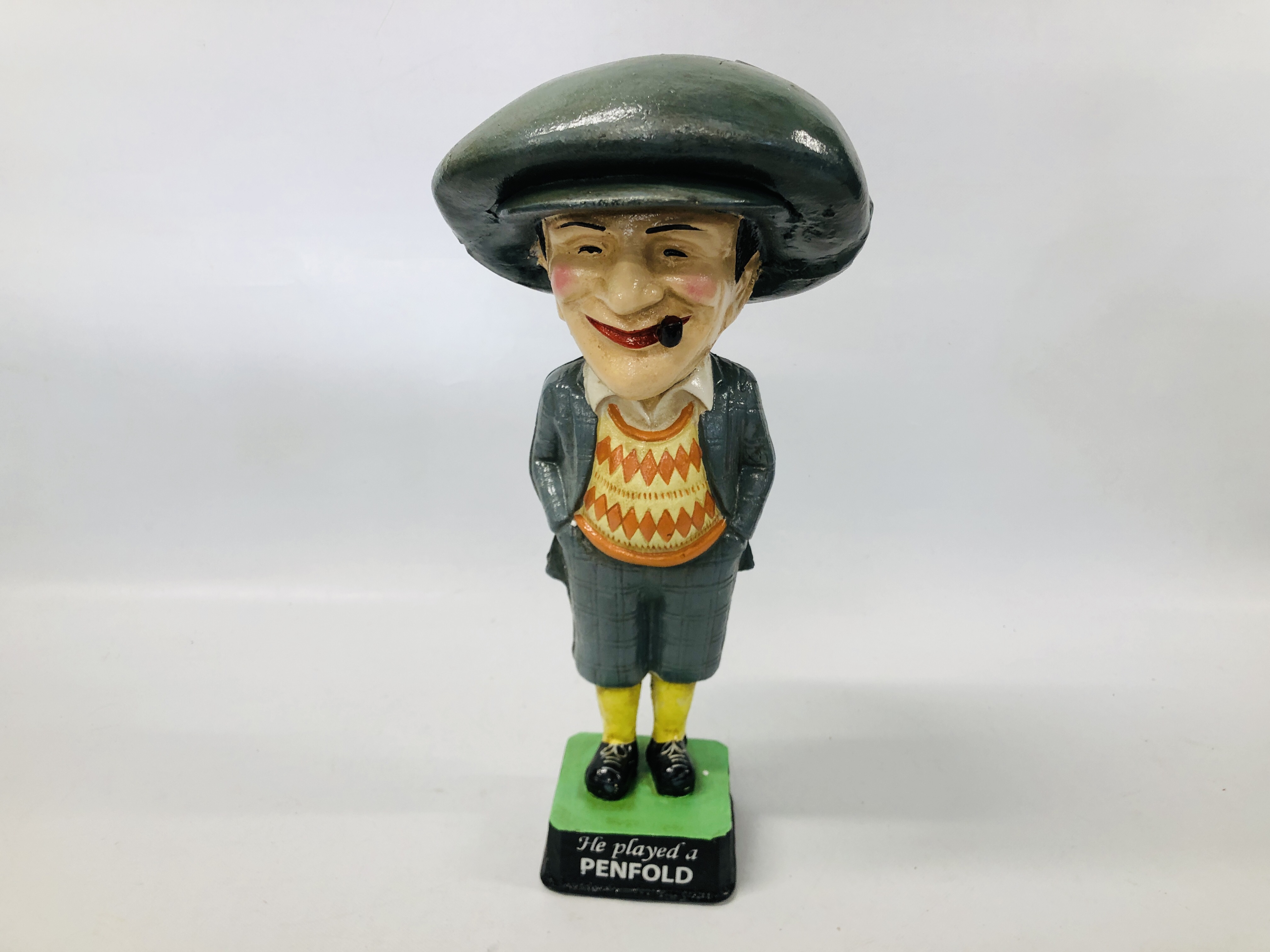 (R) LARGE PENFOLD GOLFER FIGURE