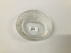 LALIQUE GLASS LION DETAILED ASHTRAY BEARING SIGNATURE