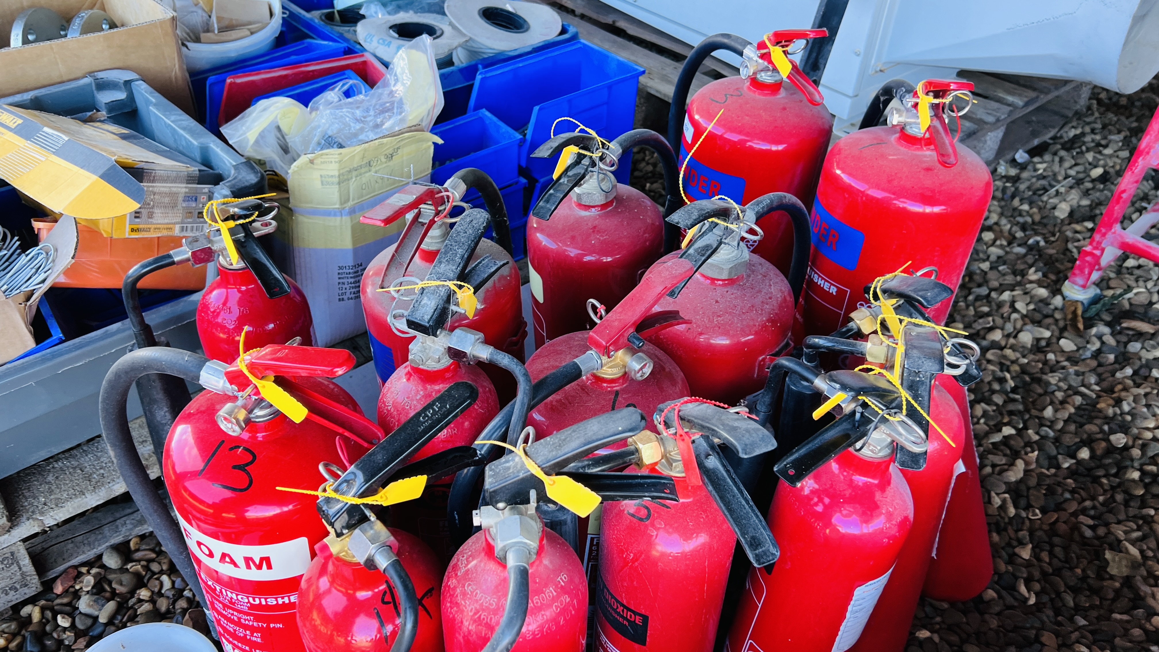 15 X VARIOUS FIRE EXTINGUISHERS TO INCLUDE Co2, - Image 3 of 3