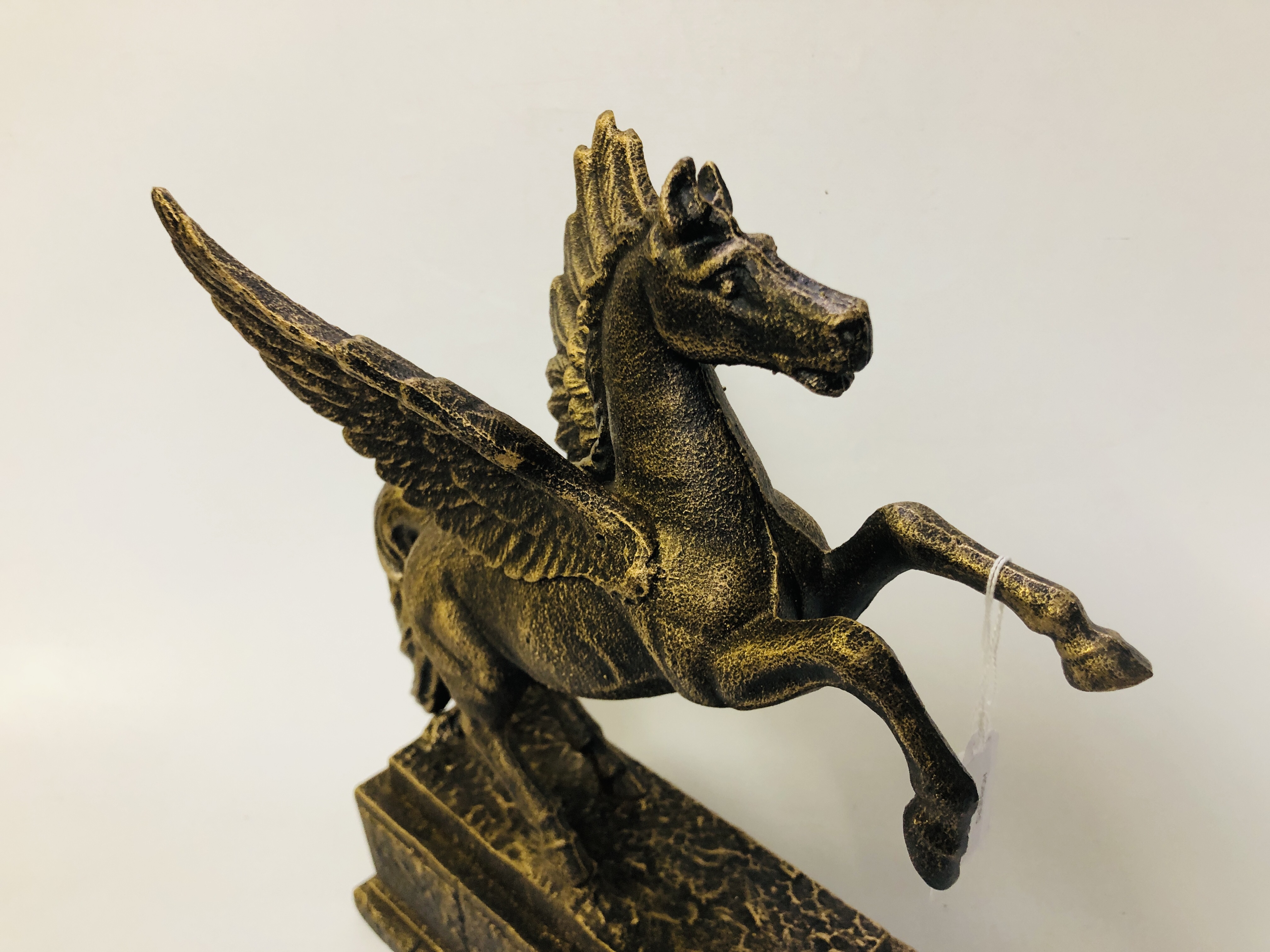 (R) FLYING HORSE FIGURE - Image 2 of 3