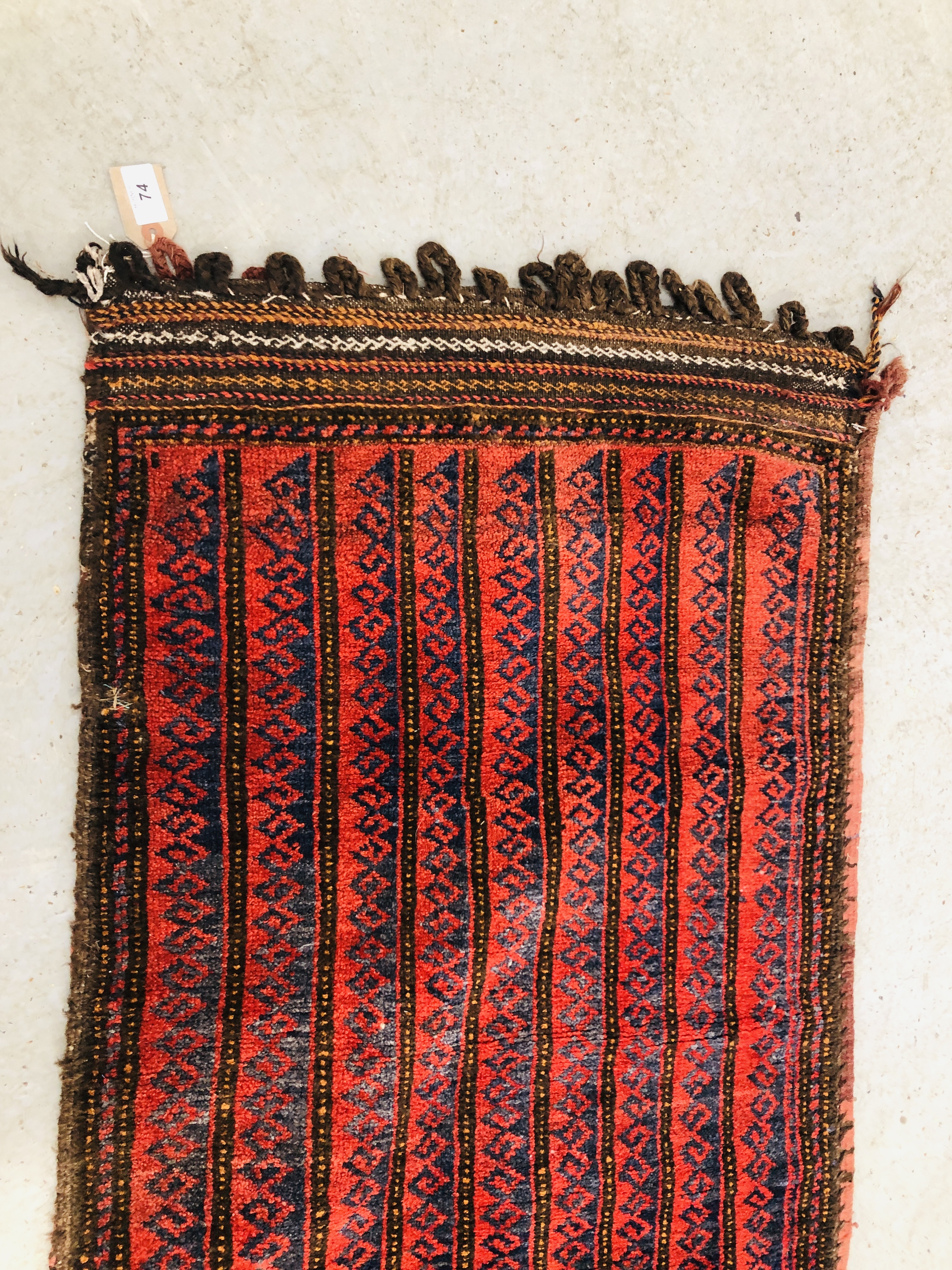 TURKOMAN CARPET BAG, THE ROWS OF HOOKED MOTIF ON A RED FIELD L108CM X W62CM. - Image 2 of 7