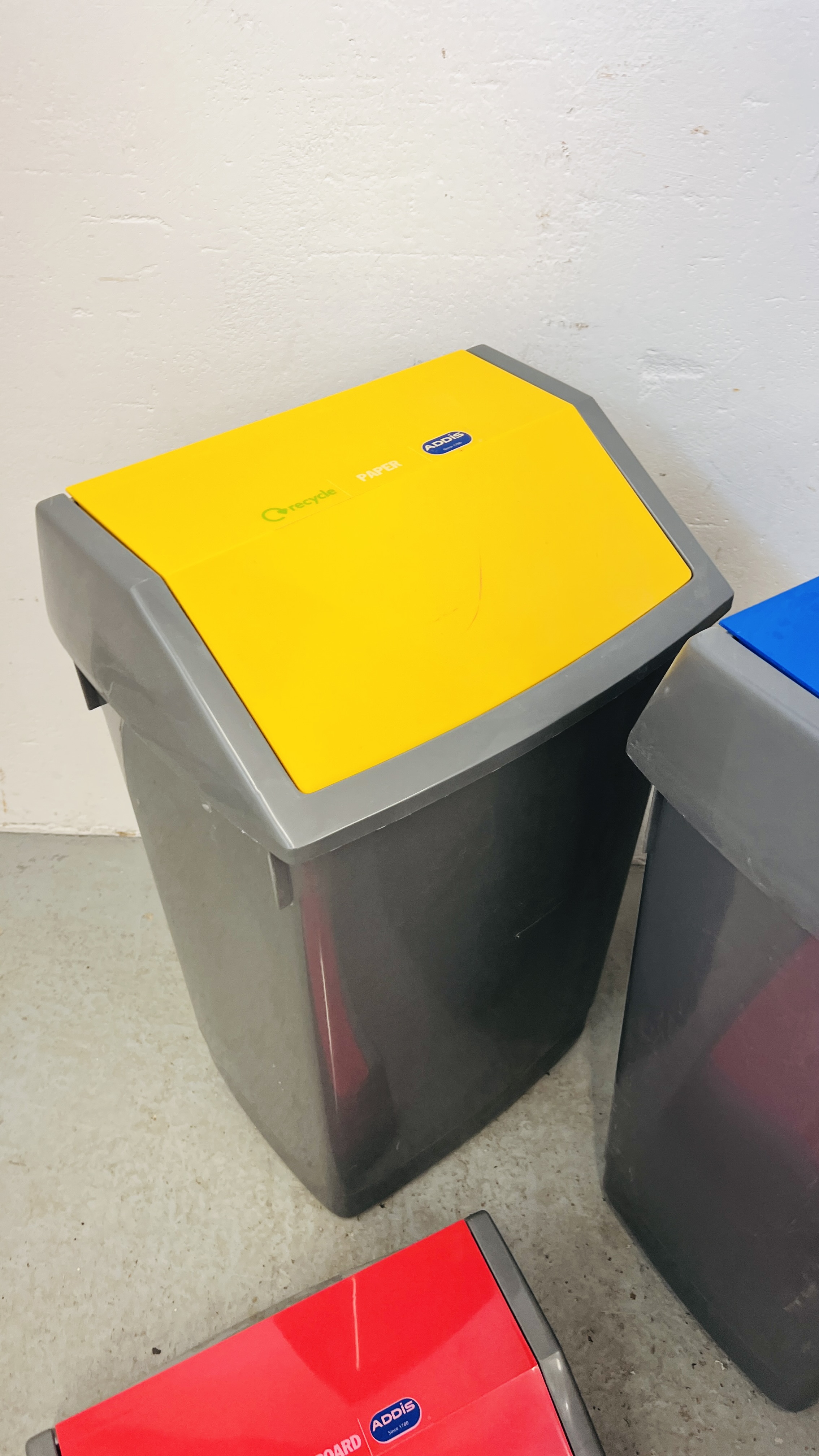 FOUR VARIOUS WASTE BINS AND TWO OFFICE PAPER SHREDDERS - SOLD AS SEEN. - Image 6 of 8