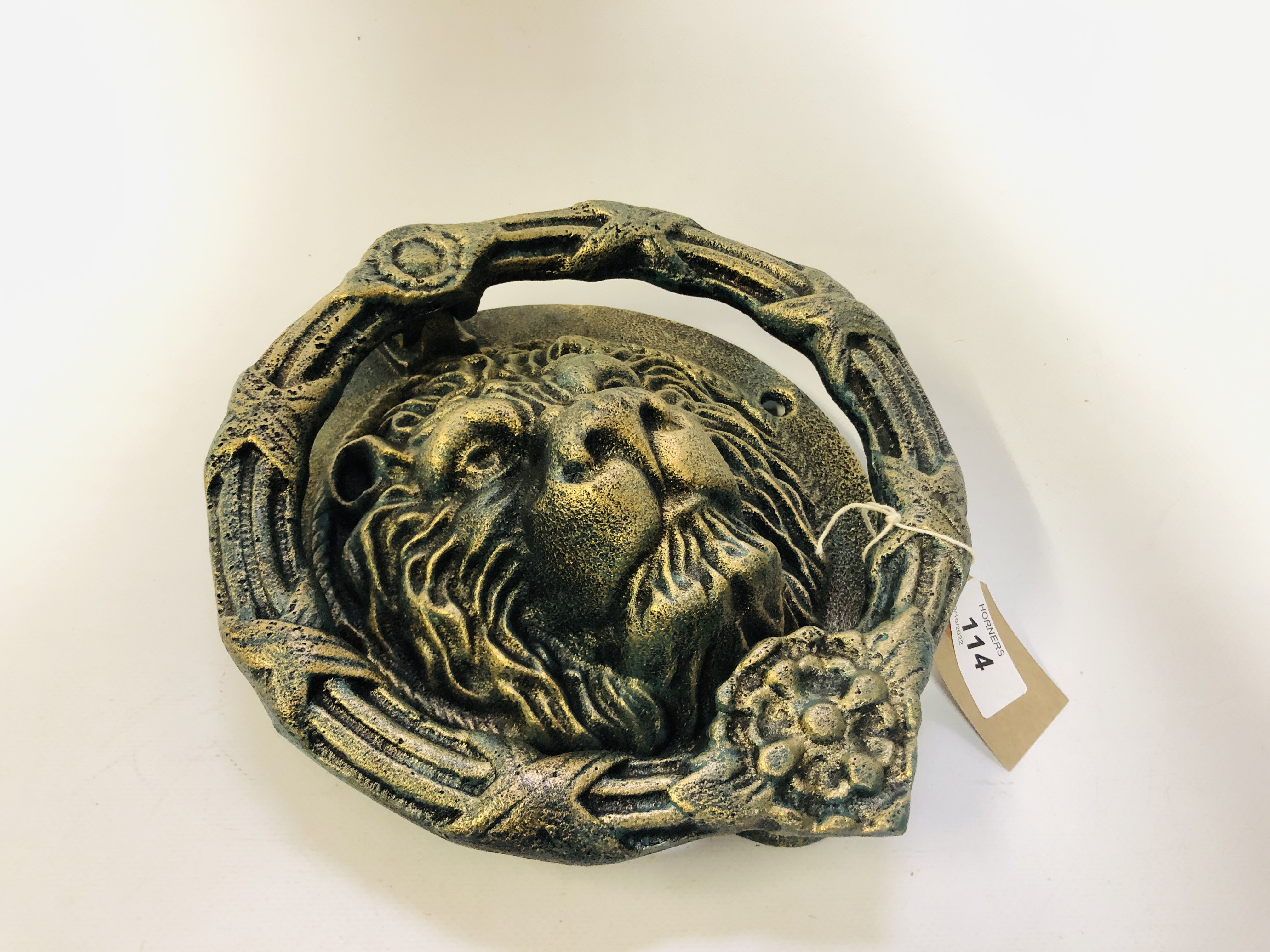 (R) LION HEAD DOOR KNOCKER