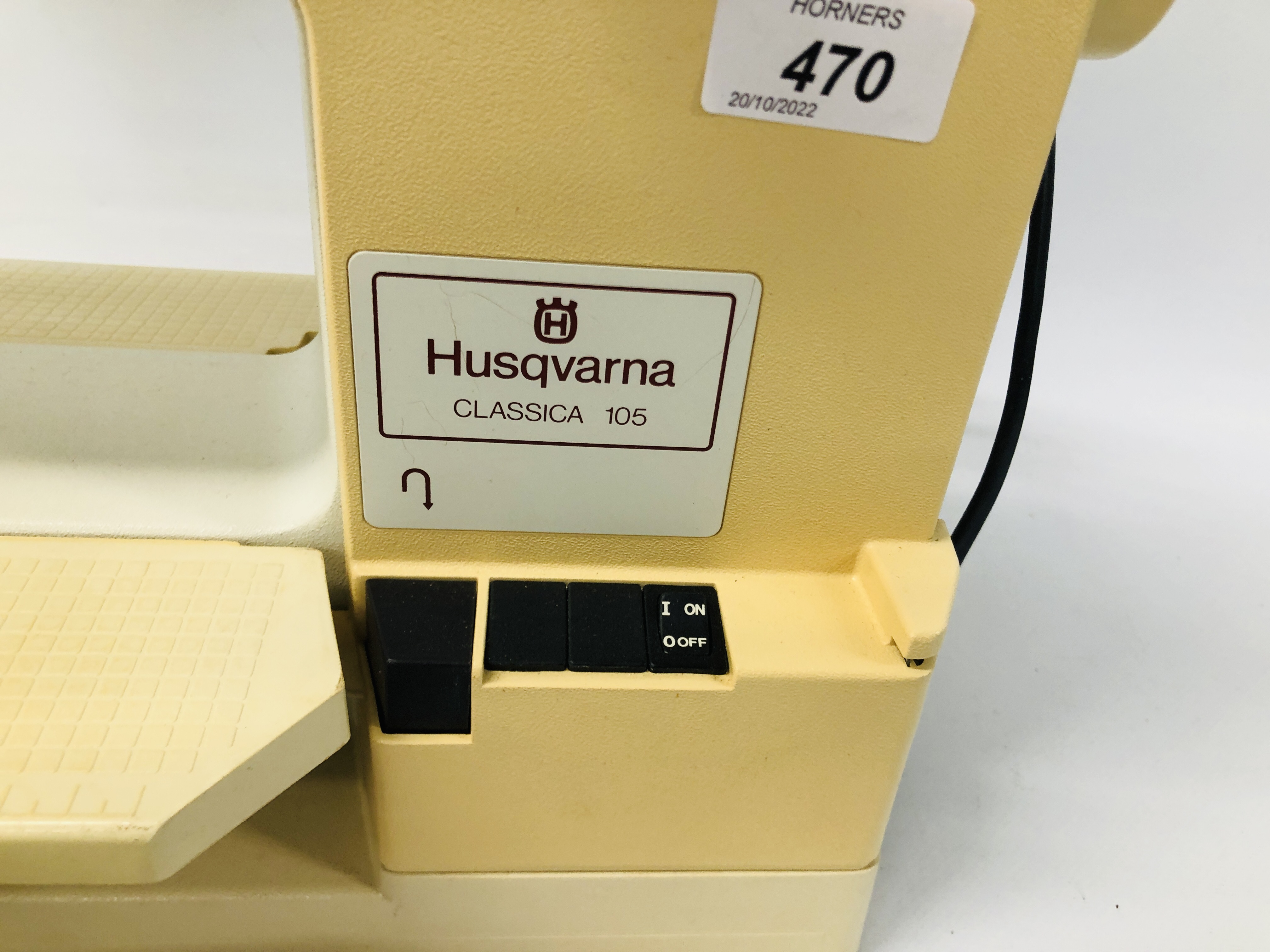 A HUSQVARNA CLASSICA SEWING MACHINE WITH FOOT PEDAL AND MANUAL - SOLD AS SEEN. - Image 2 of 5