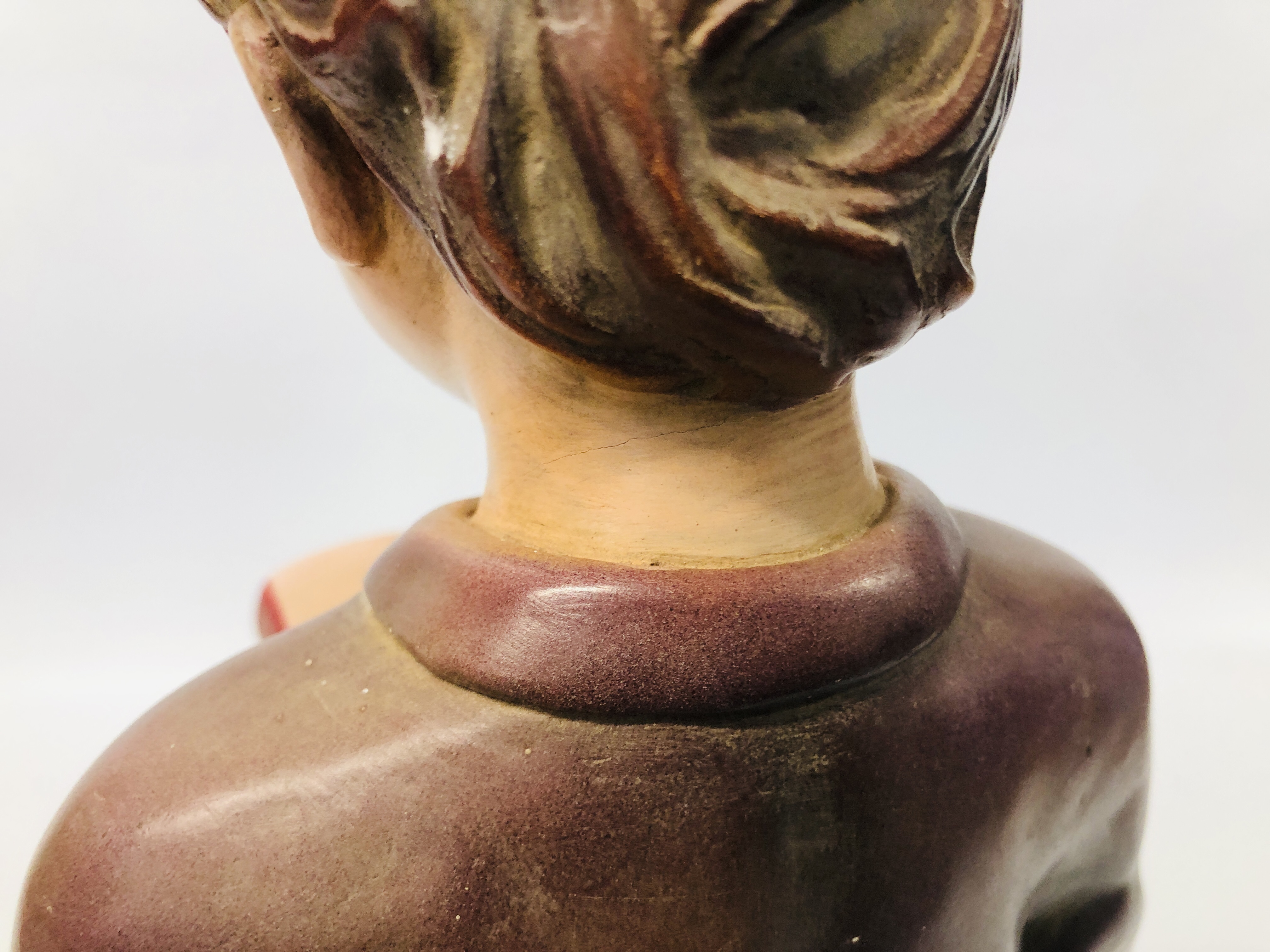 A VINTAGE POLYCHROME PLASTER STUDY OF A YOUNG BOY READING "INTERIORS No 12" HEIGHT 50CM. - Image 6 of 7