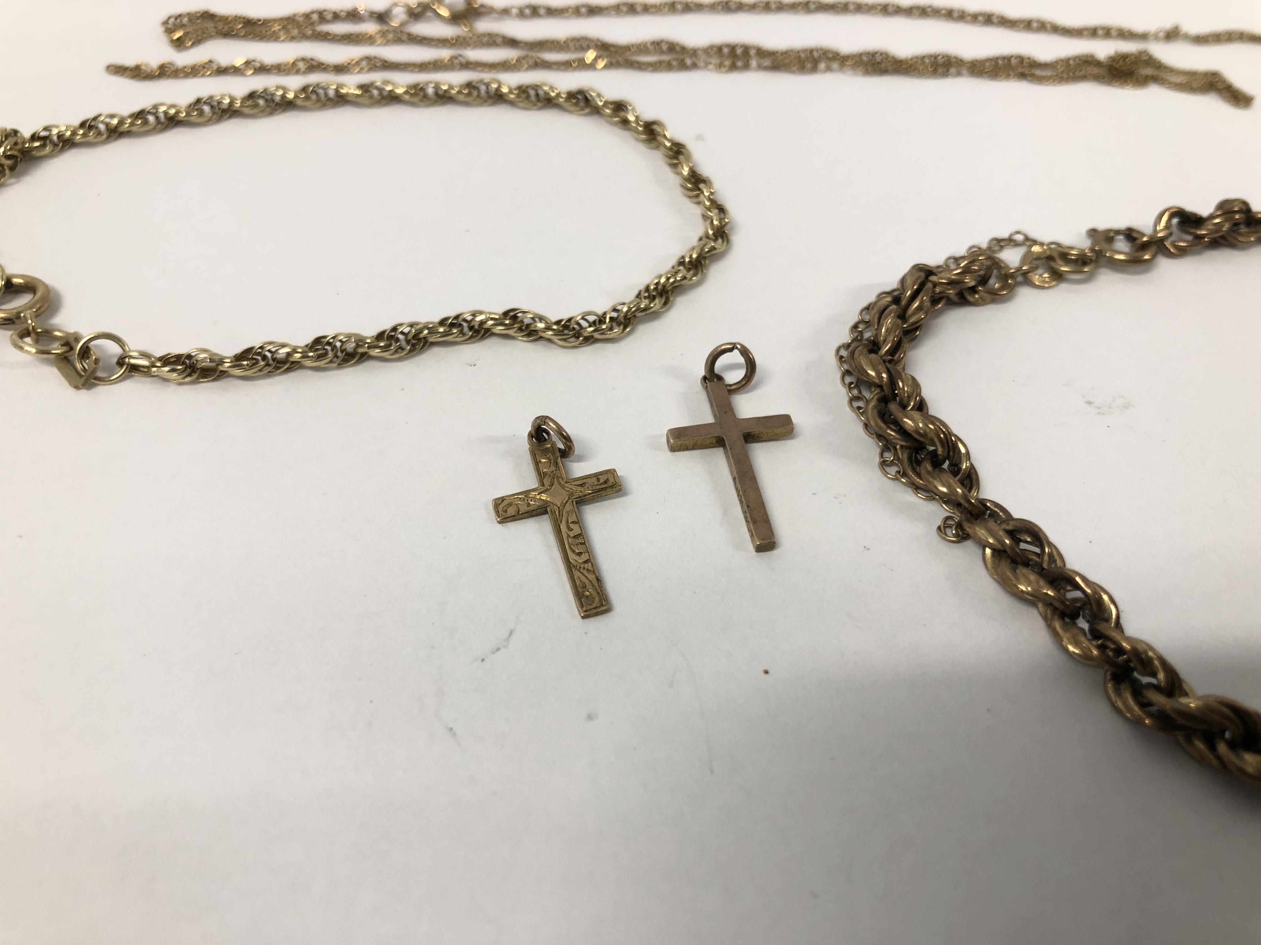 QUANTITY OF 9CT GOLD TO INCLUDE TWO BRACELETS (SAFETY CHAIN A/F) TWO GOLD CROSSES, - Image 2 of 6