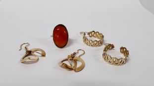 TWO PAIRS OF EARRINGS MARKED 585 AND 14K ALONG WITH A YELLOW METAL RING SET WITH CENTRAL OVAL