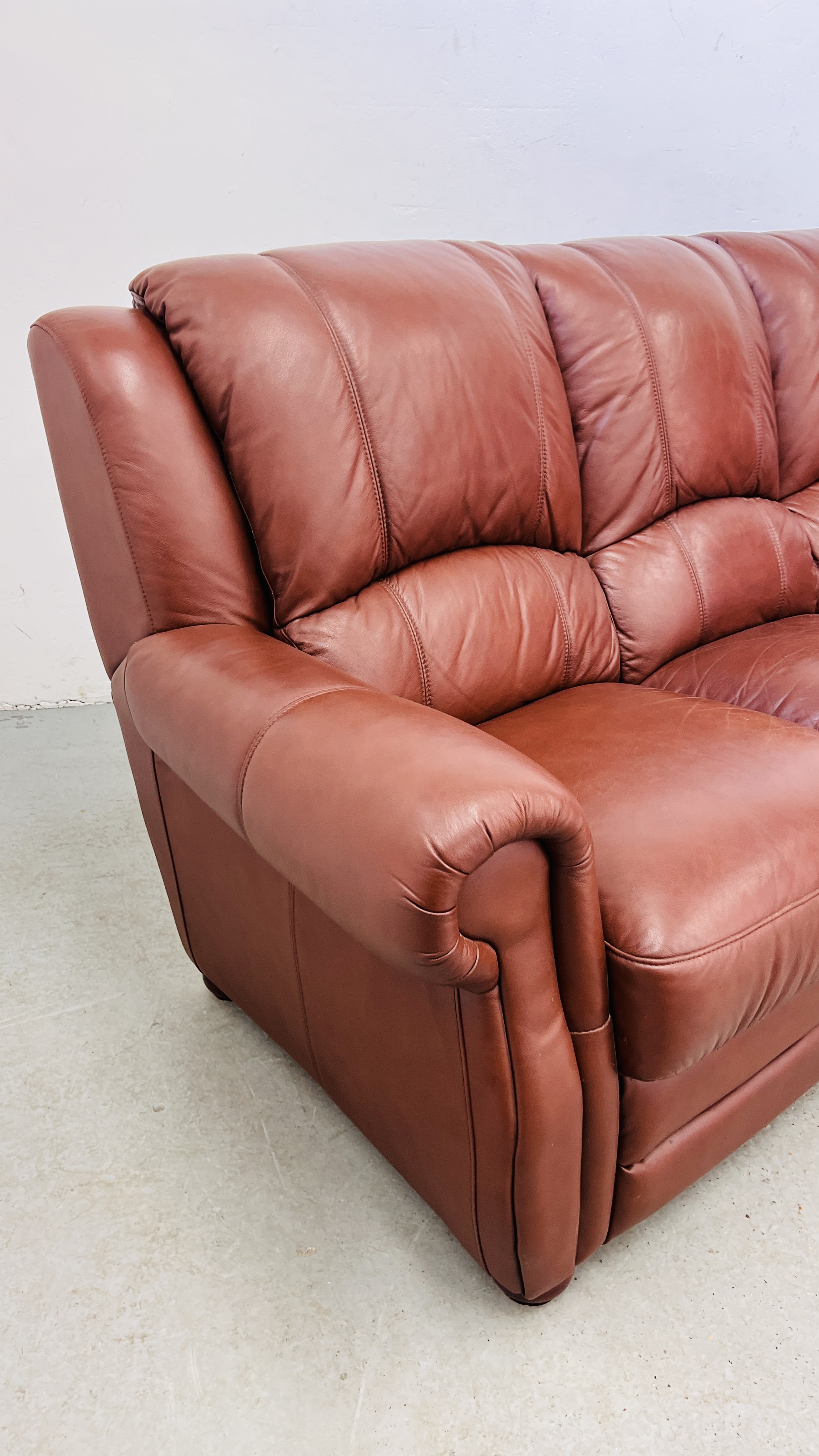 DESIGNER 3 SEATER BROWN LEATHER SOFA - Image 9 of 15