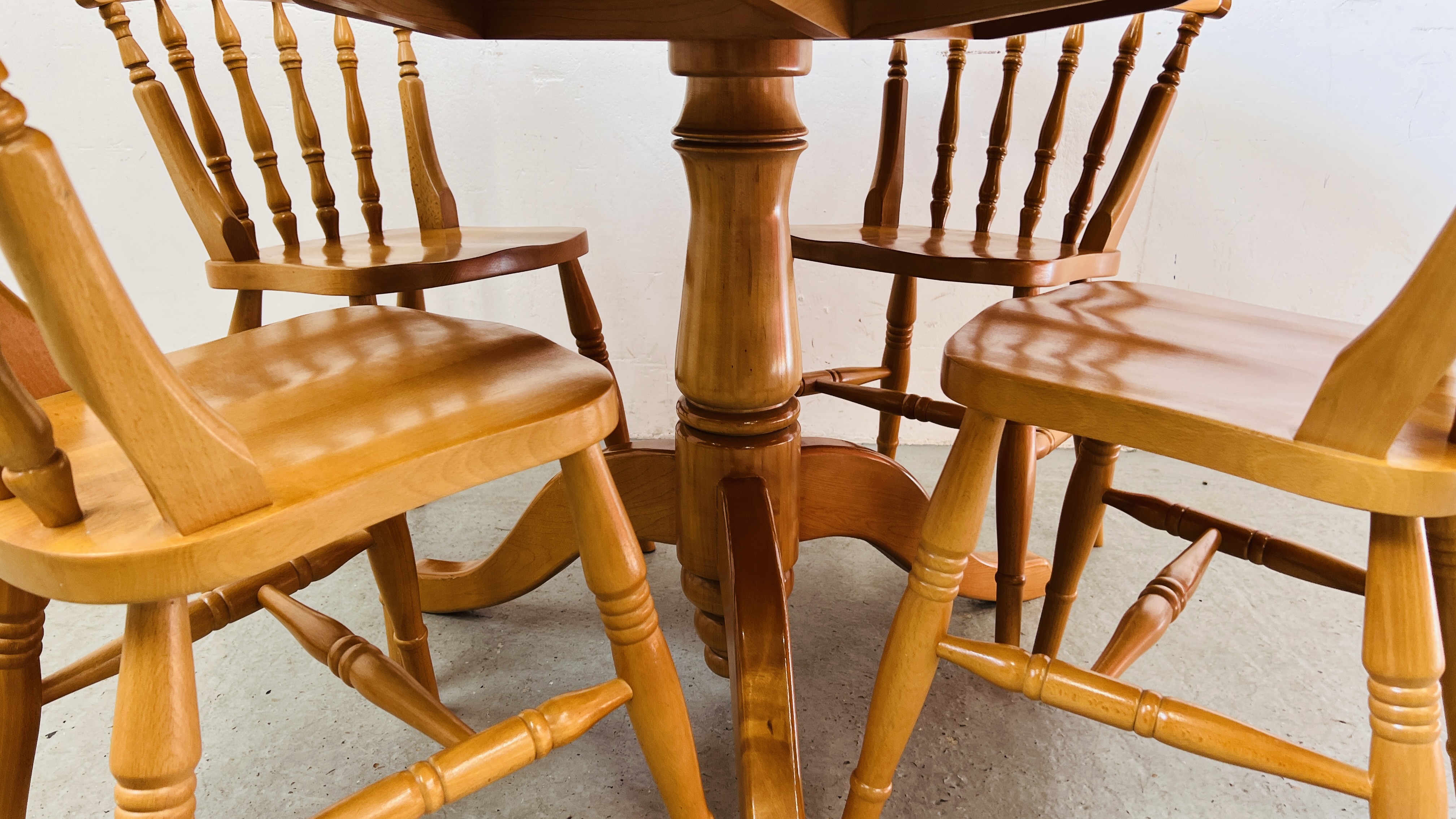 A SOLID MAPLE CIRCULAR TOPPED DINING TABLE ON PEDESTAL BASE ALONG WITH 4 BEACH CHAIRS IN CHERRY - Image 5 of 10