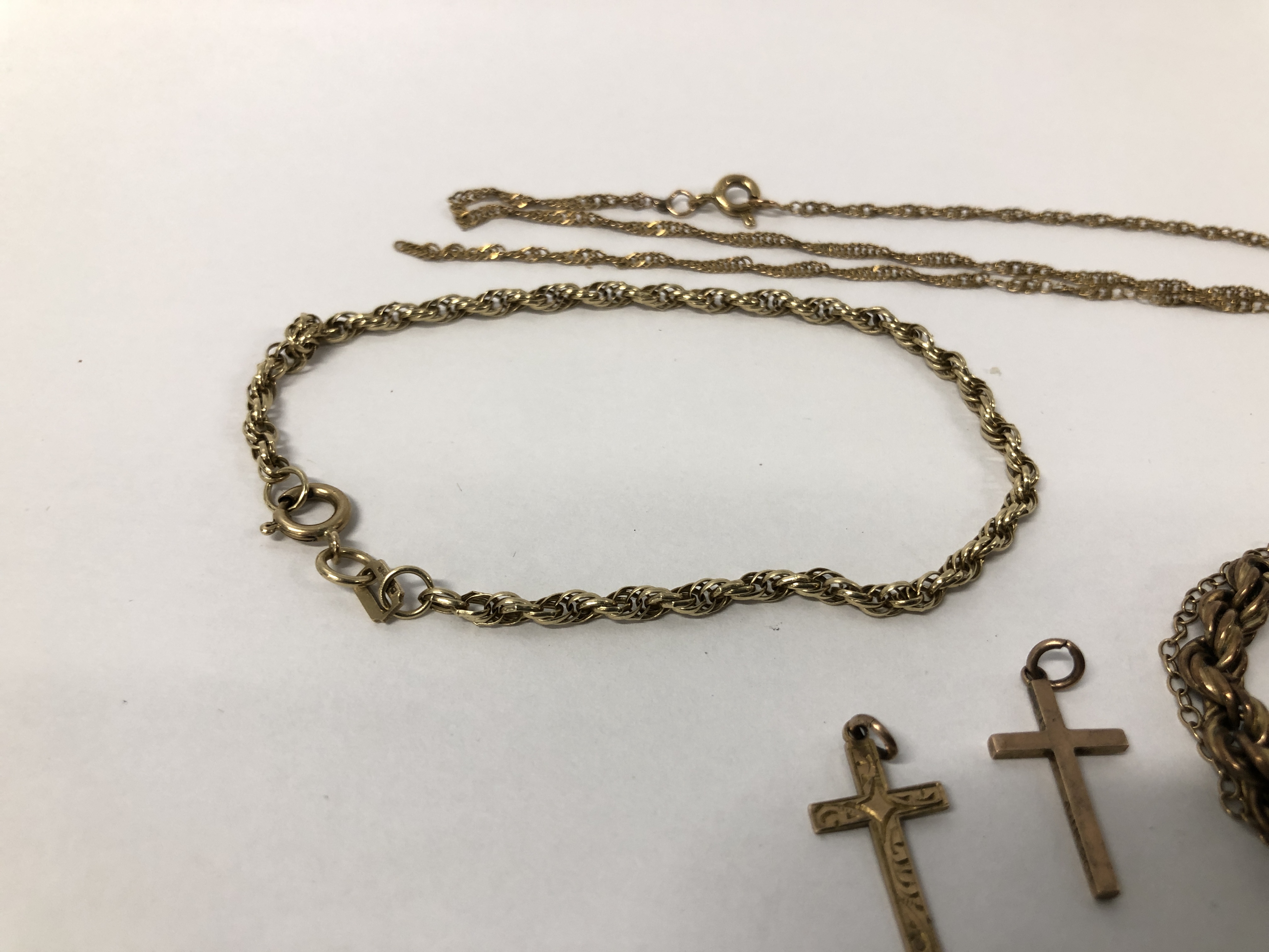 QUANTITY OF 9CT GOLD TO INCLUDE TWO BRACELETS (SAFETY CHAIN A/F) TWO GOLD CROSSES, - Image 3 of 6