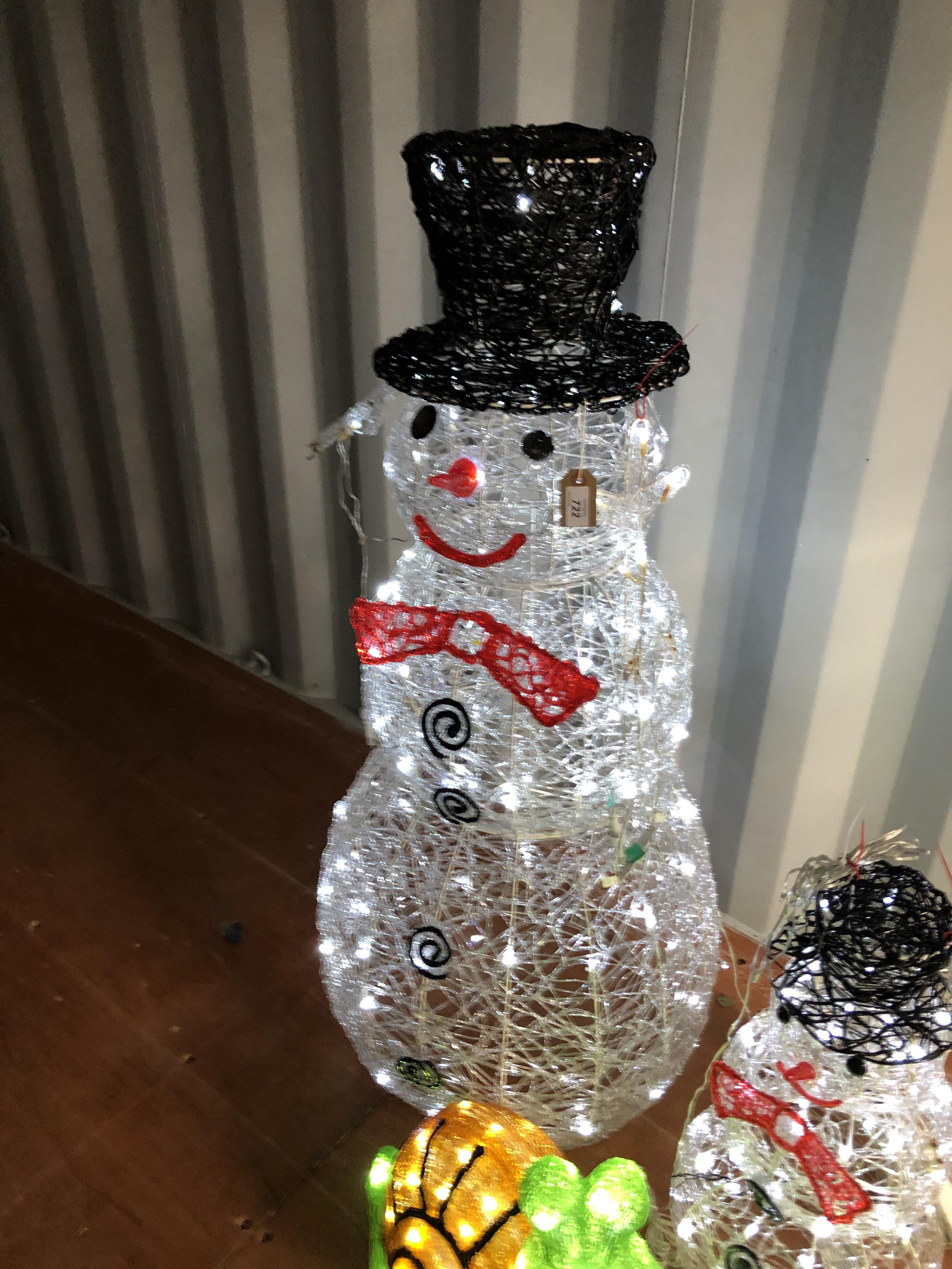 TWO GRADUATED CHRISTMAS LED LIGHT UP SNOWMEN (HEIGHT 125CM. AND HEIGHT 60CM. - Image 4 of 4