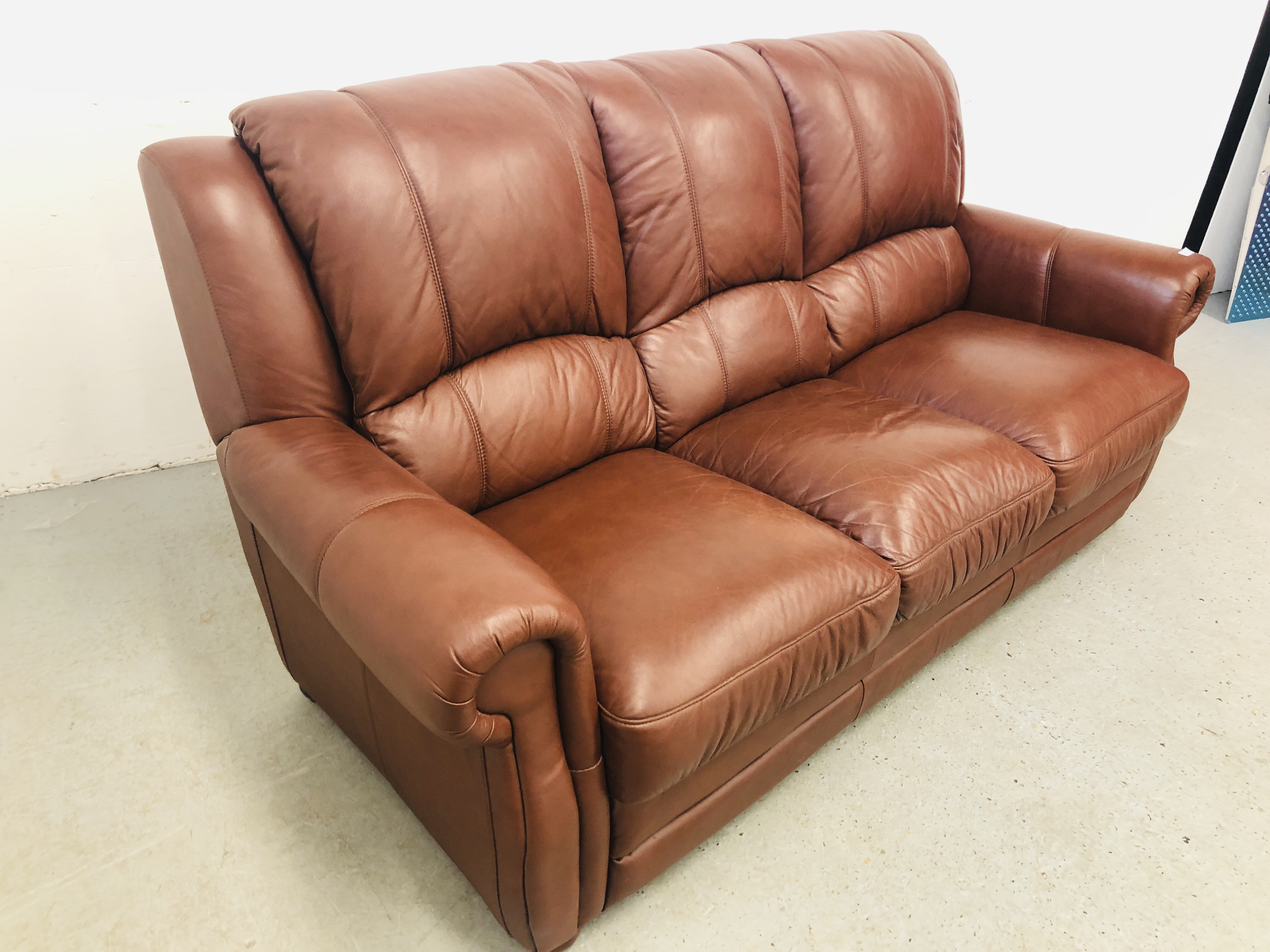 DESIGNER 3 SEATER BROWN LEATHER SOFA - Image 4 of 15