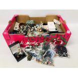 LARGE BOX OF ASSORTED MODERN COSTUME JEWELLERY TO INCLUDE NECKLACES, BEADS, BROOCHES,