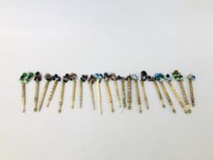 COLLECTION OF 20 VINTAGE LACE BOBBINS AND SPANGLES,