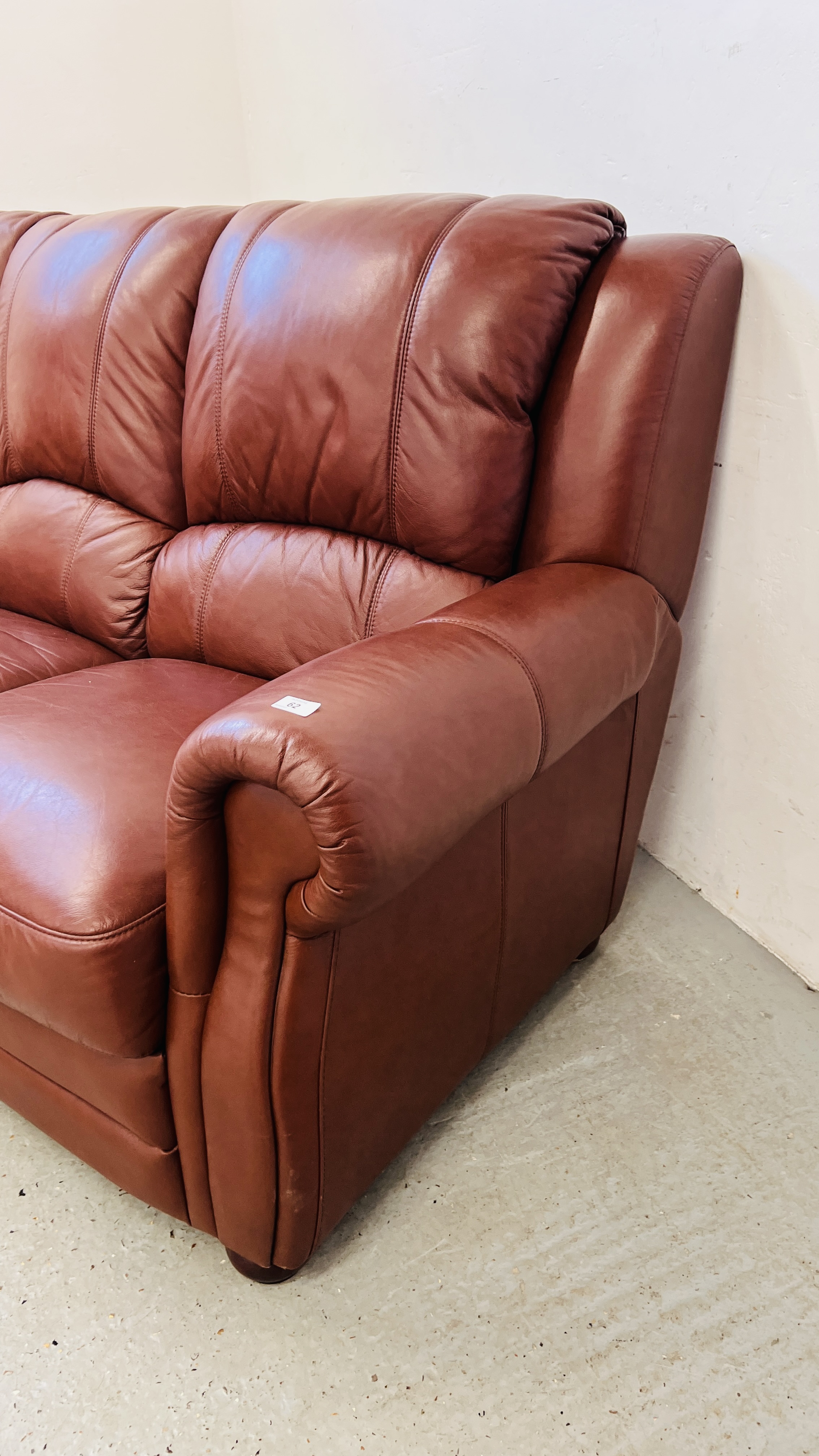 DESIGNER 3 SEATER BROWN LEATHER SOFA - Image 5 of 15