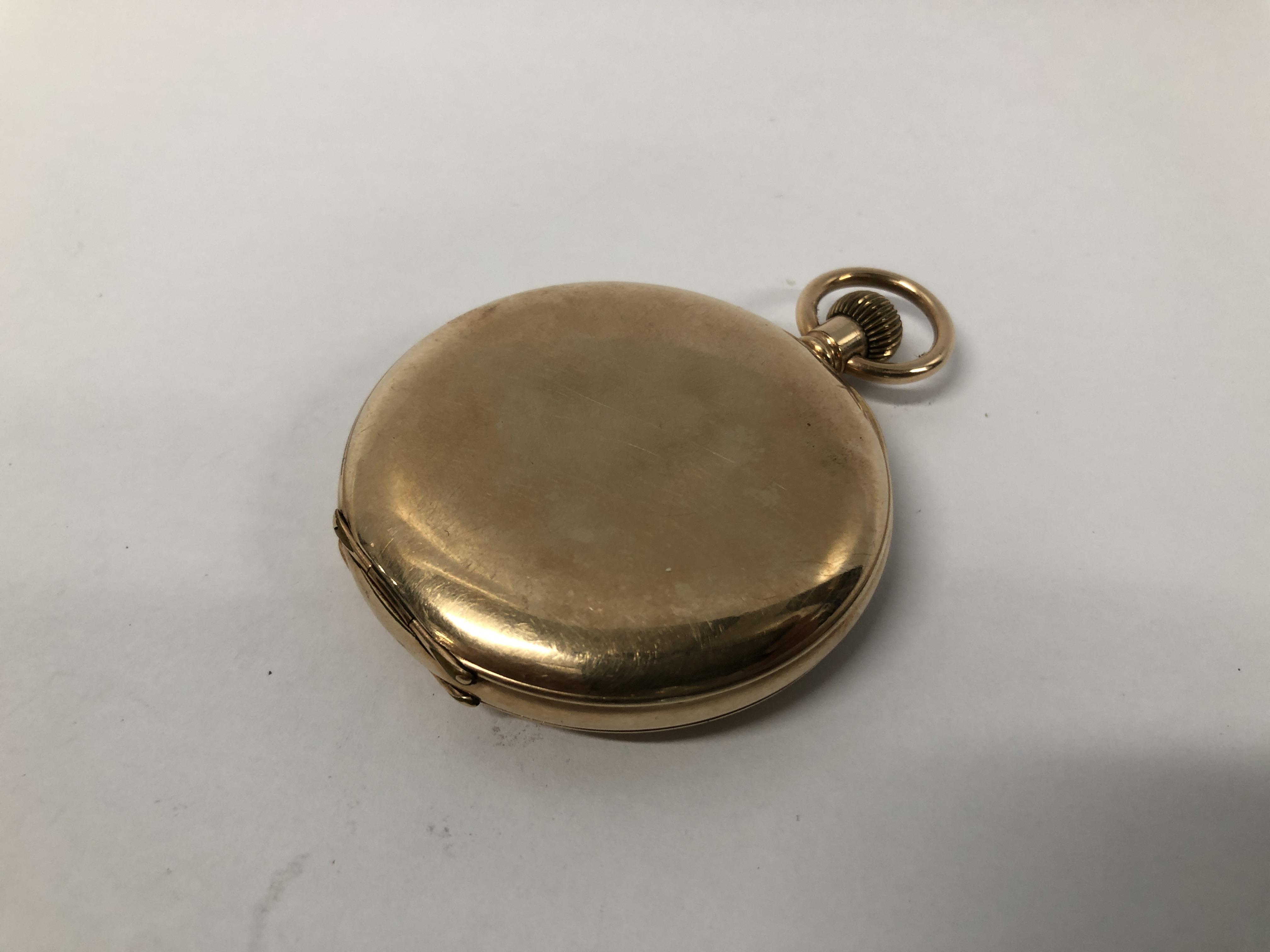 A VINTAGE GOLD PLATED "WALTHAM MASS" POCKET WATCH WITH ENAMELLED DIAL - Image 4 of 8