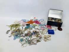 MIXED SELECTION OF COSTUME JEWELLERY, BEADS, BROOCHES ETC.