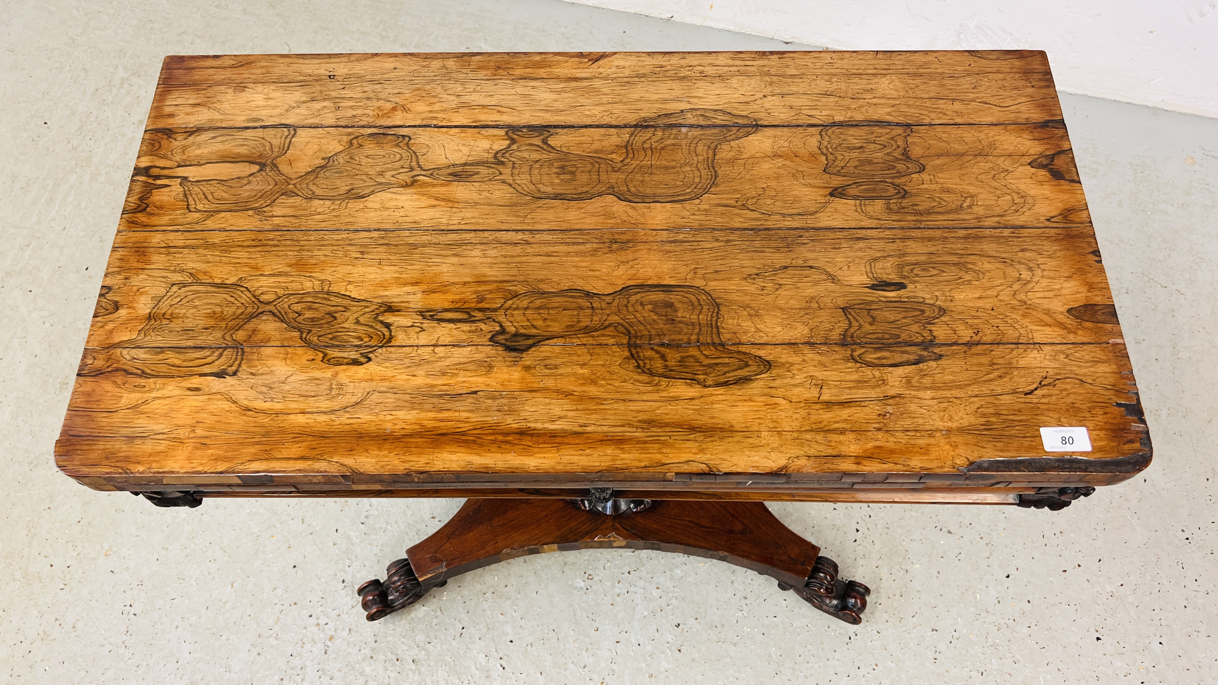 ANTIQUE ROSEWOOD FINISH FOLDING CARD TABLE WITH SCROLLED FEET AND CARVED DETAILING ON SINGLE - Image 3 of 16
