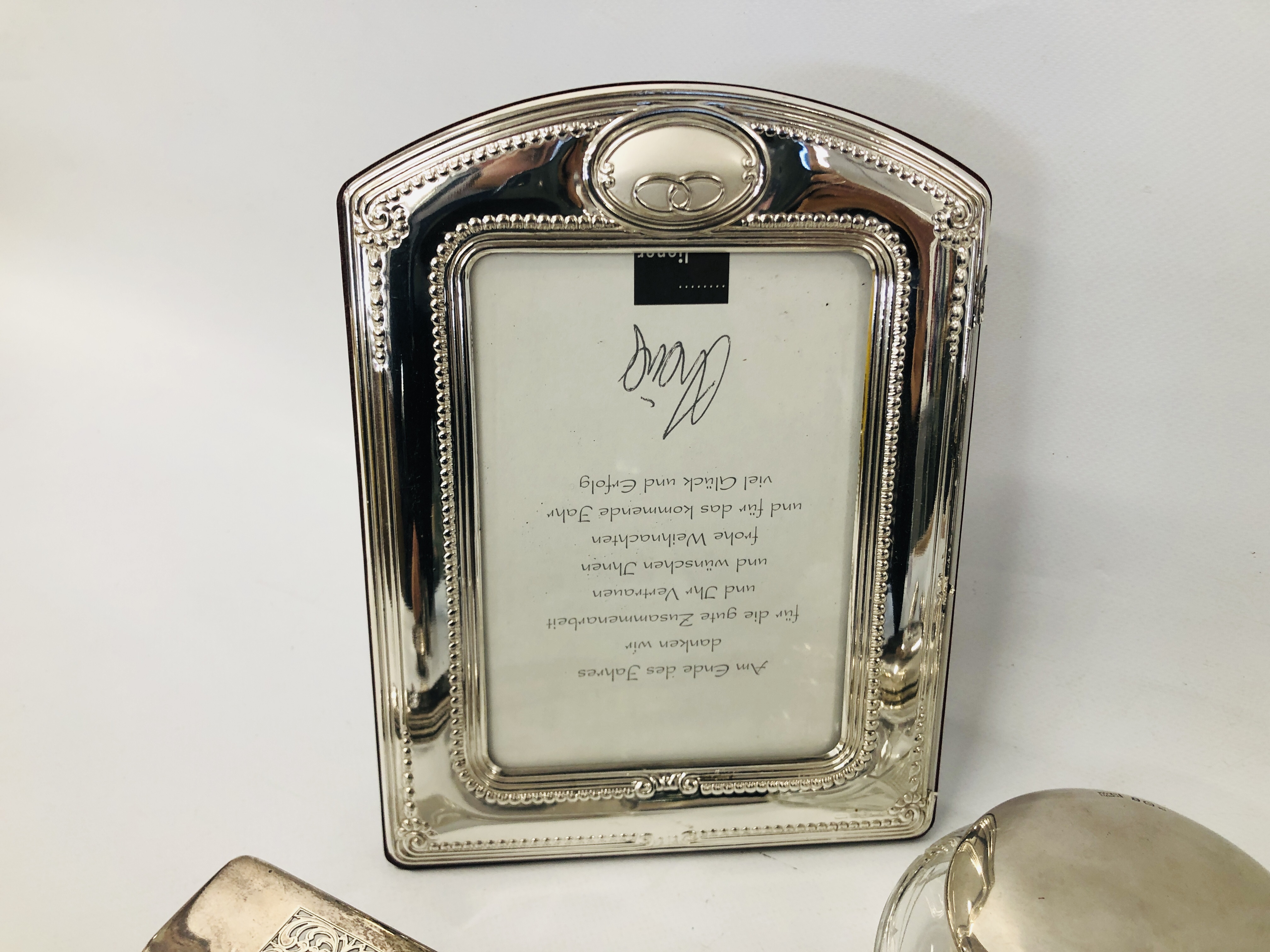 COLLECTION OF WHITE METAL AND SILVER TO INCLUDE SILVER BACKED MIRROR, PHOTO FRAME, BONBON DISH, - Image 11 of 12