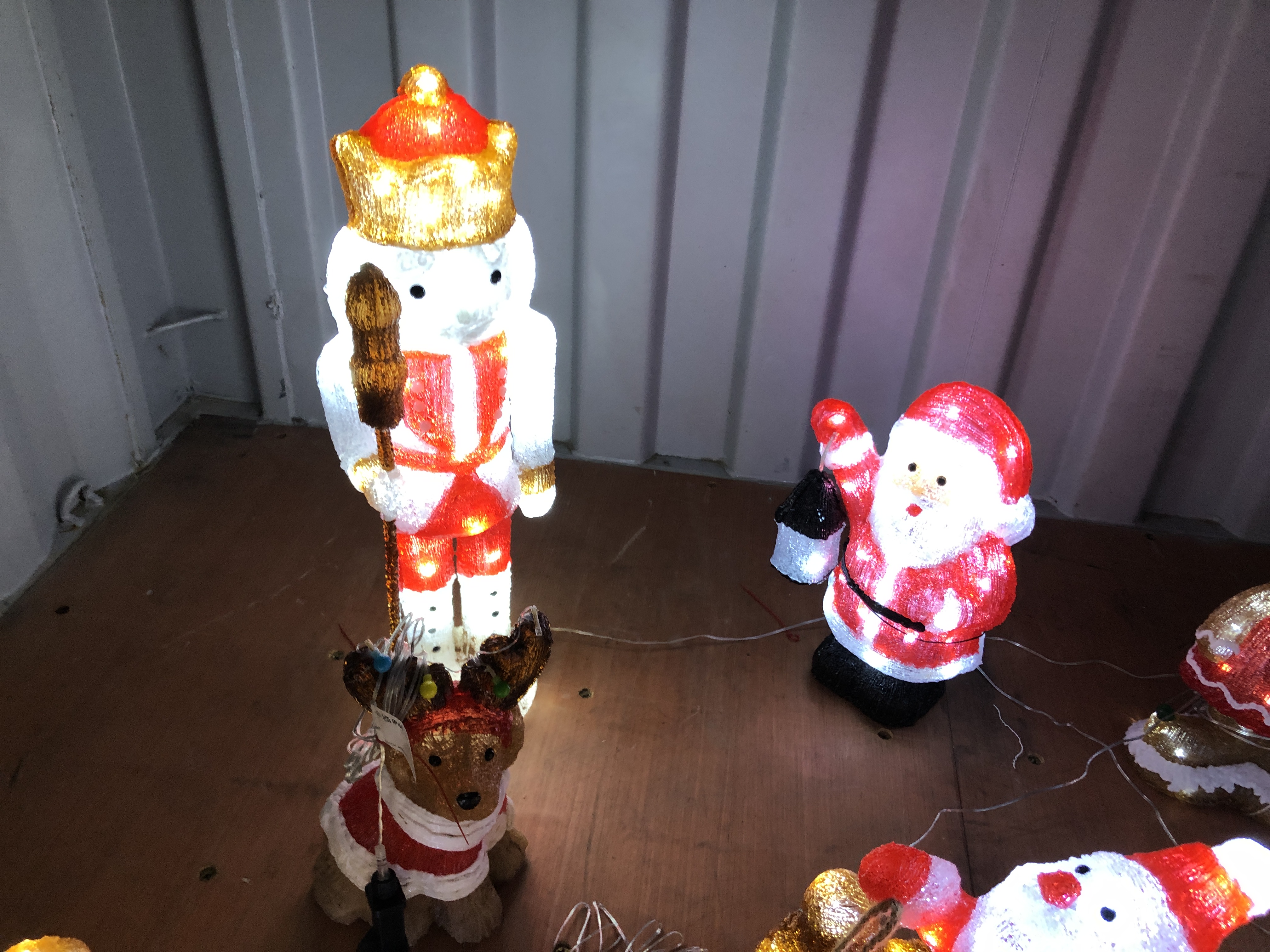 A COLLECTION OF 12 CHRISTMAS LED LIGHT DECORATIONS TO INCLUDE FATHER CHRISTMAS, - Image 6 of 7