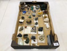 A COLLECTION OF APPROX 37 CRYSTAL AND MINERAL ROCK EXAMPLES TO INCLUDE TITANITE,