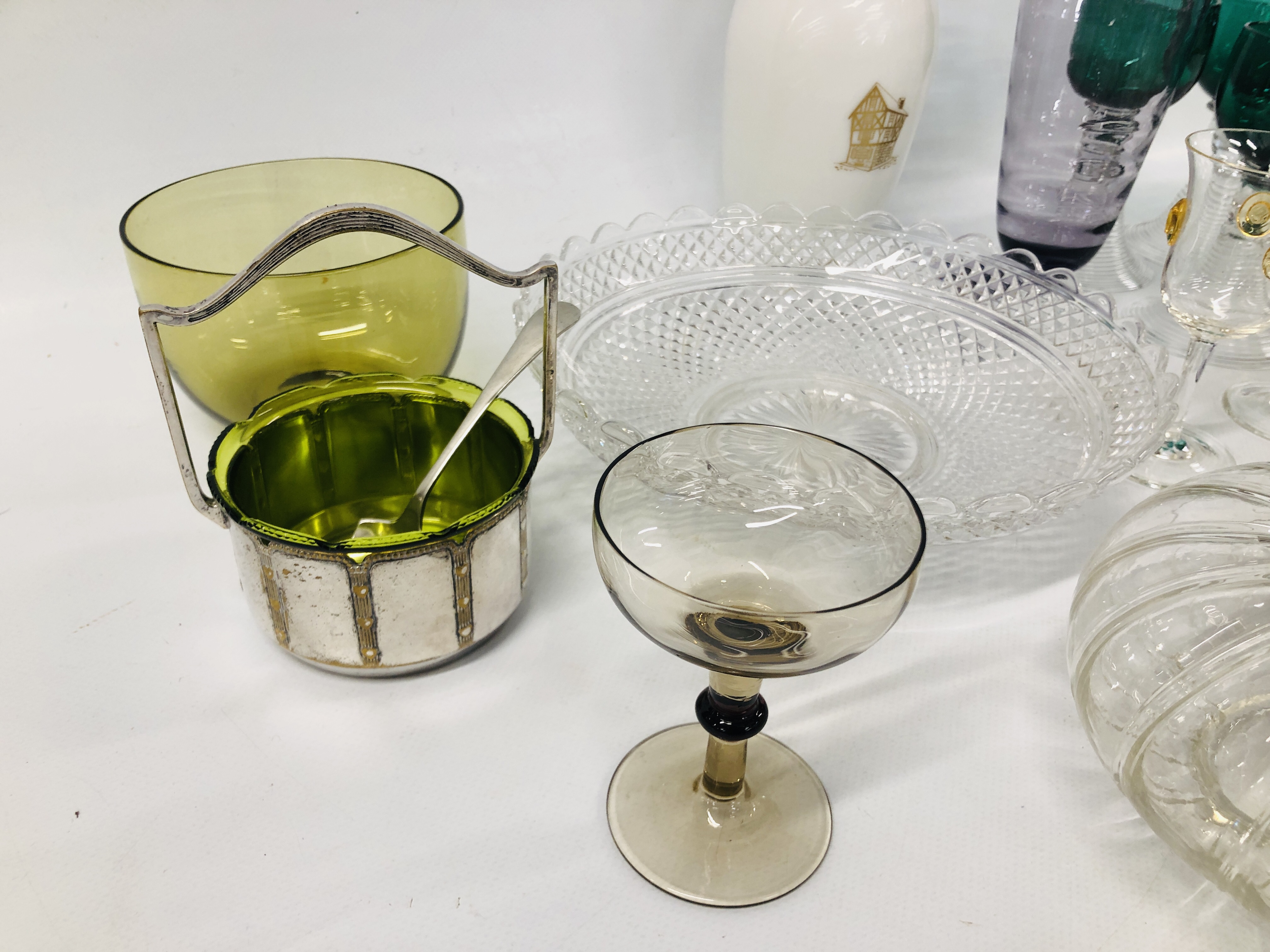 A GROUP OF THERESIENTHAL ACID ETCHED AND GILDED TUMBLERS AND SHERRY GLASSES, - Image 6 of 6