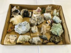 A COLLECTION OF APPROX 22 CRYSTAL AND MINERAL ROCK EXAMPLES TO INCLUDE RET-CERUSSITE QUARTZ IN