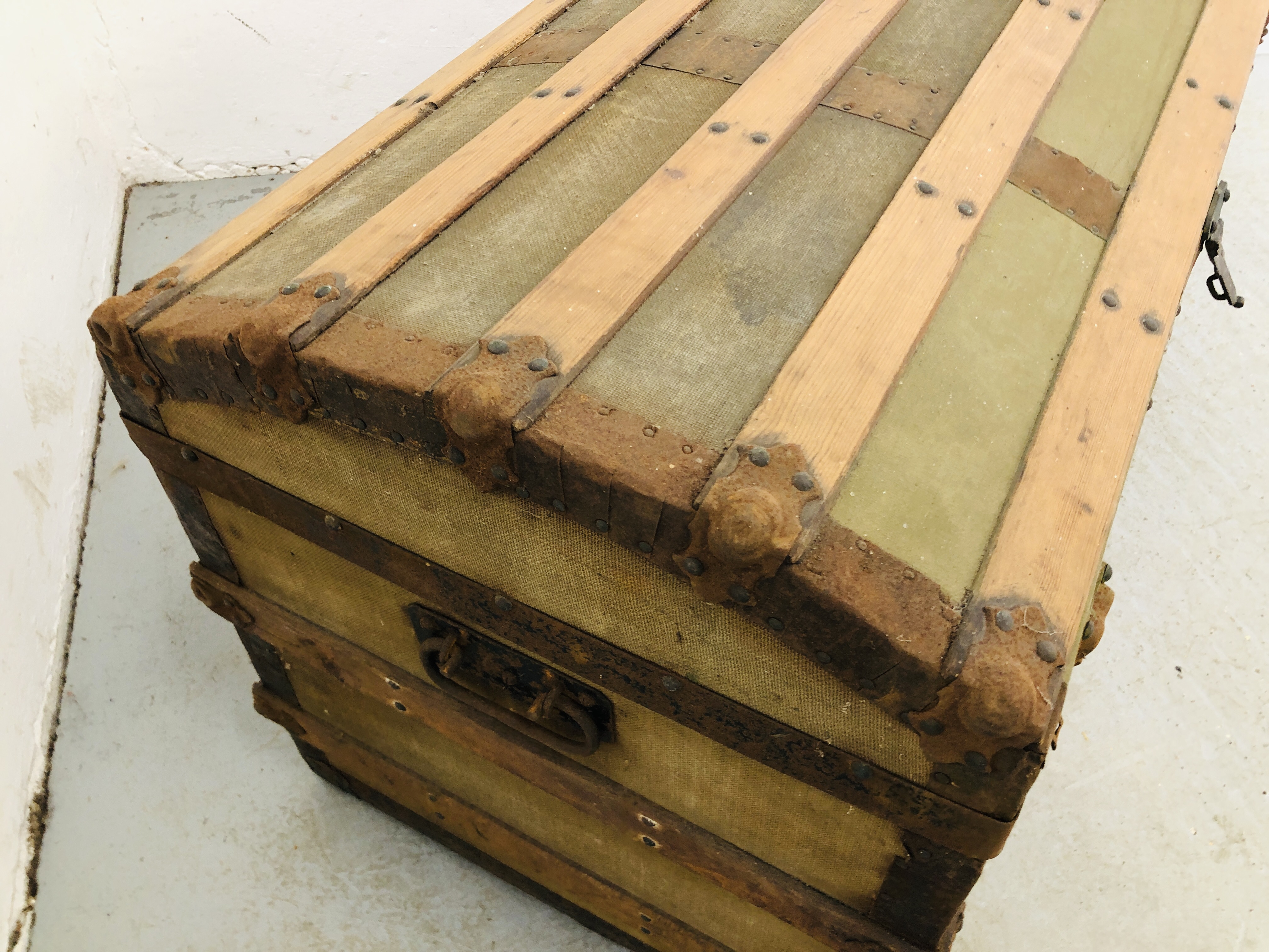 VINTAGE CANVAS COVERED DOMED TOP TRUNK APPROX 92 X 46 X 50. - Image 3 of 9