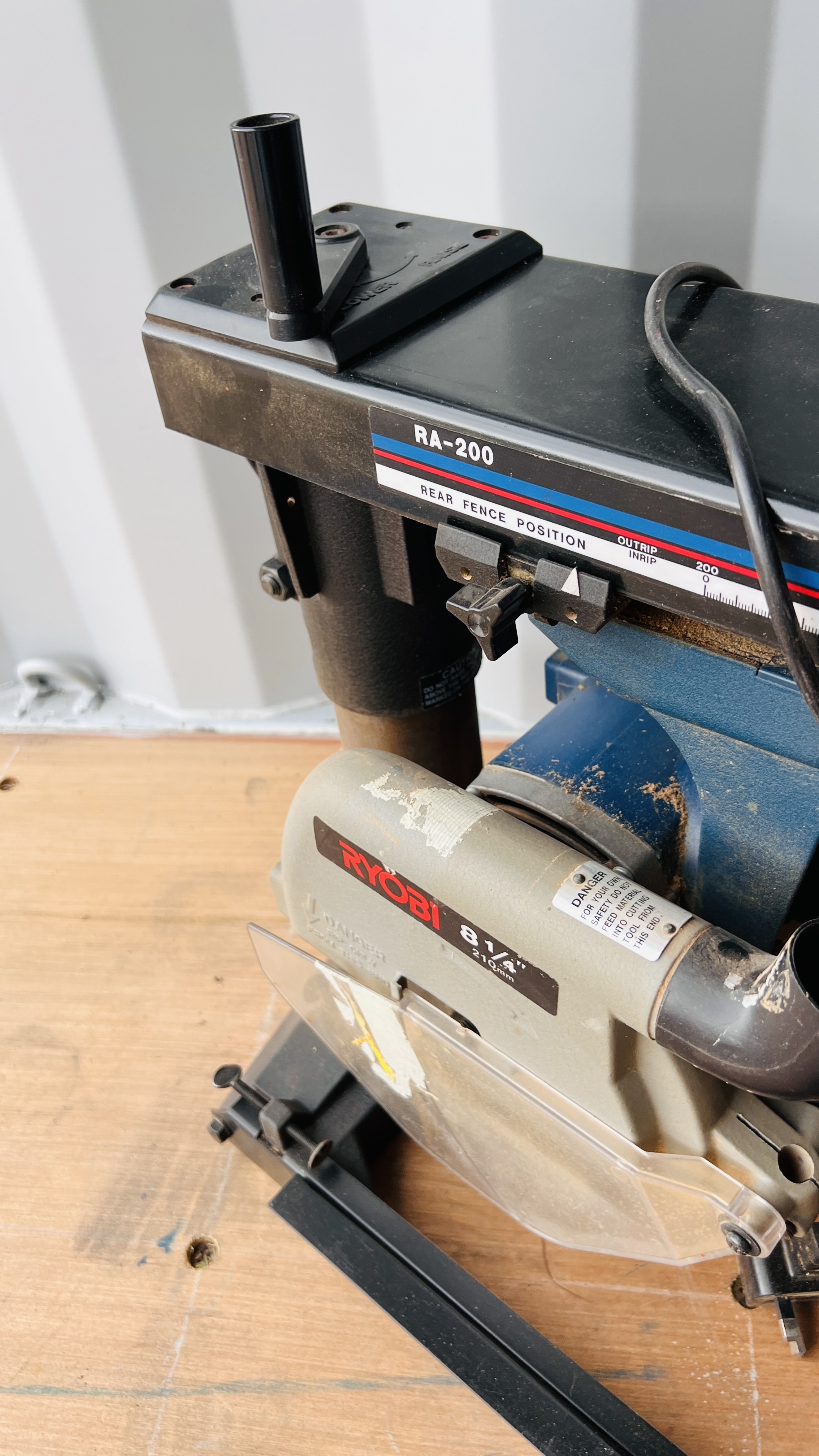 RYOBI RADIAL SAW MODEL RA-200 - SOLD AS SEEN - Image 4 of 9